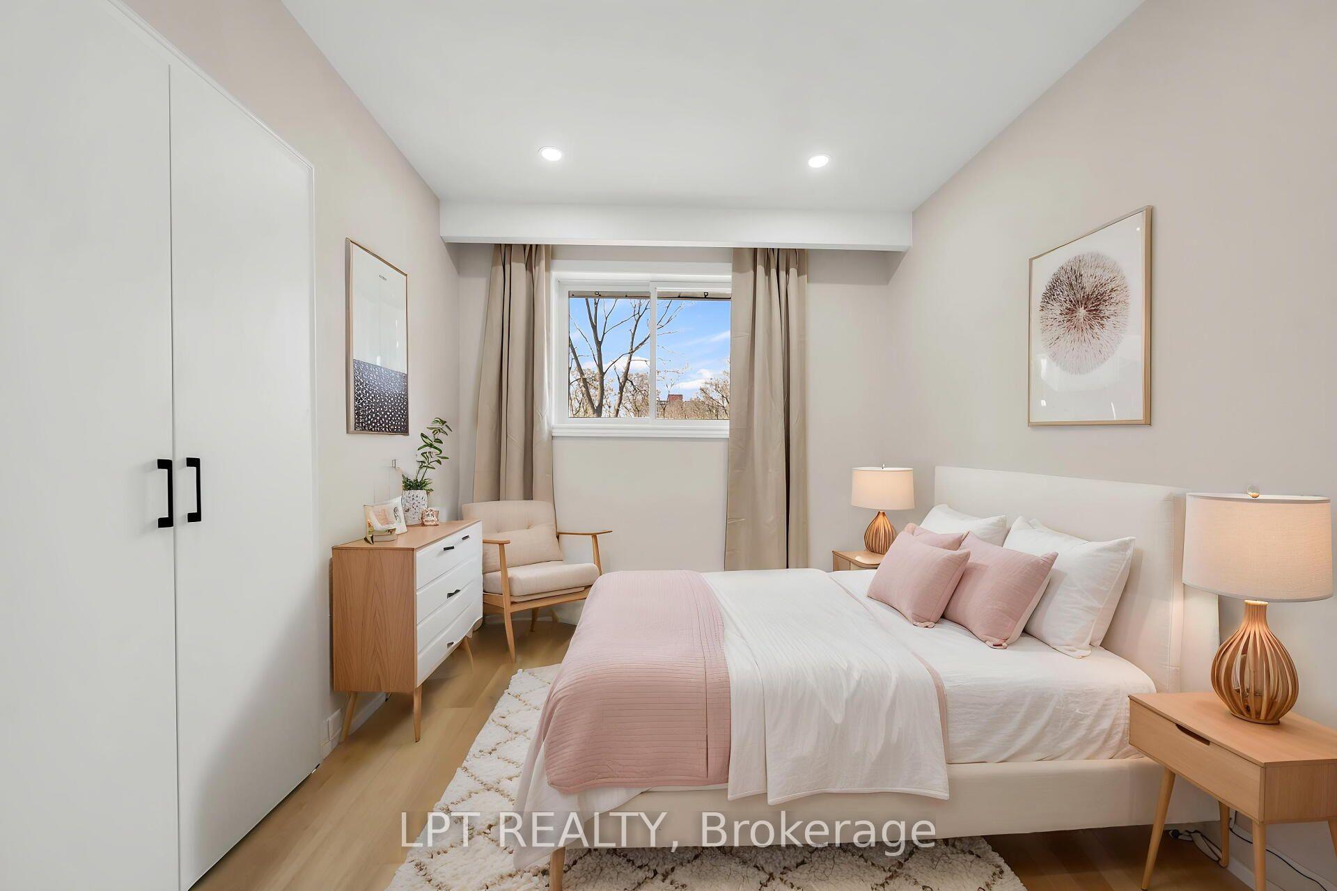 Photo 20 of 41 Keegan Crescent, North York, York University Heights — HOMEH