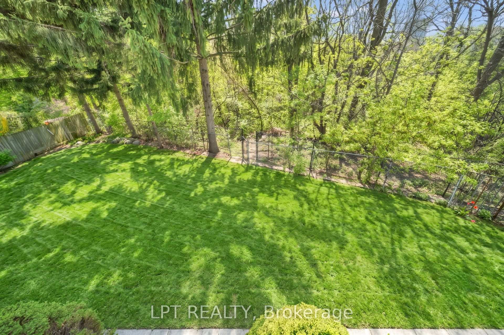 Photo 22 of 41 Keegan Crescent, North York, York University Heights — HOMEH