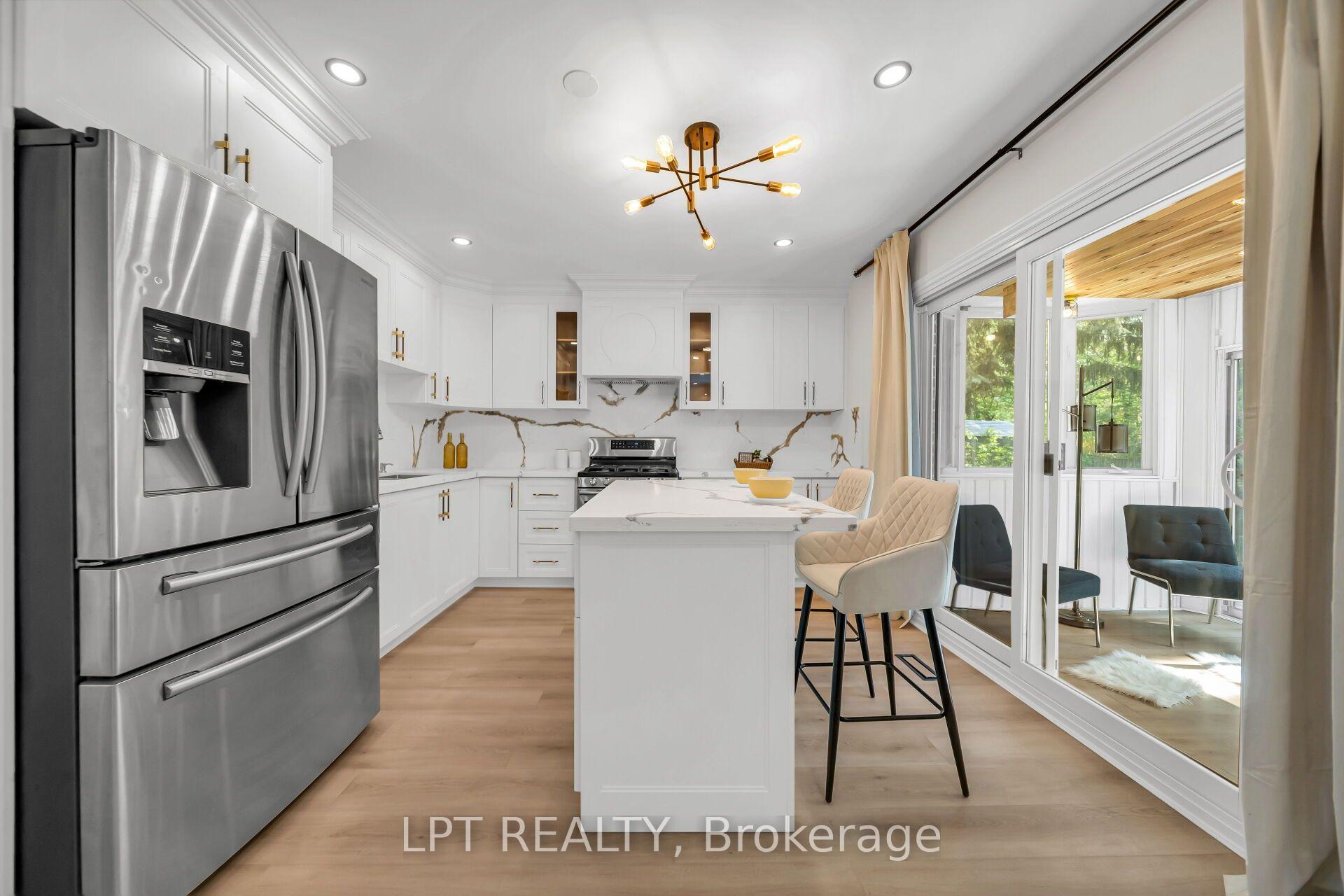 Photo 25 of 41 Keegan Crescent, North York, York University Heights — HOMEH