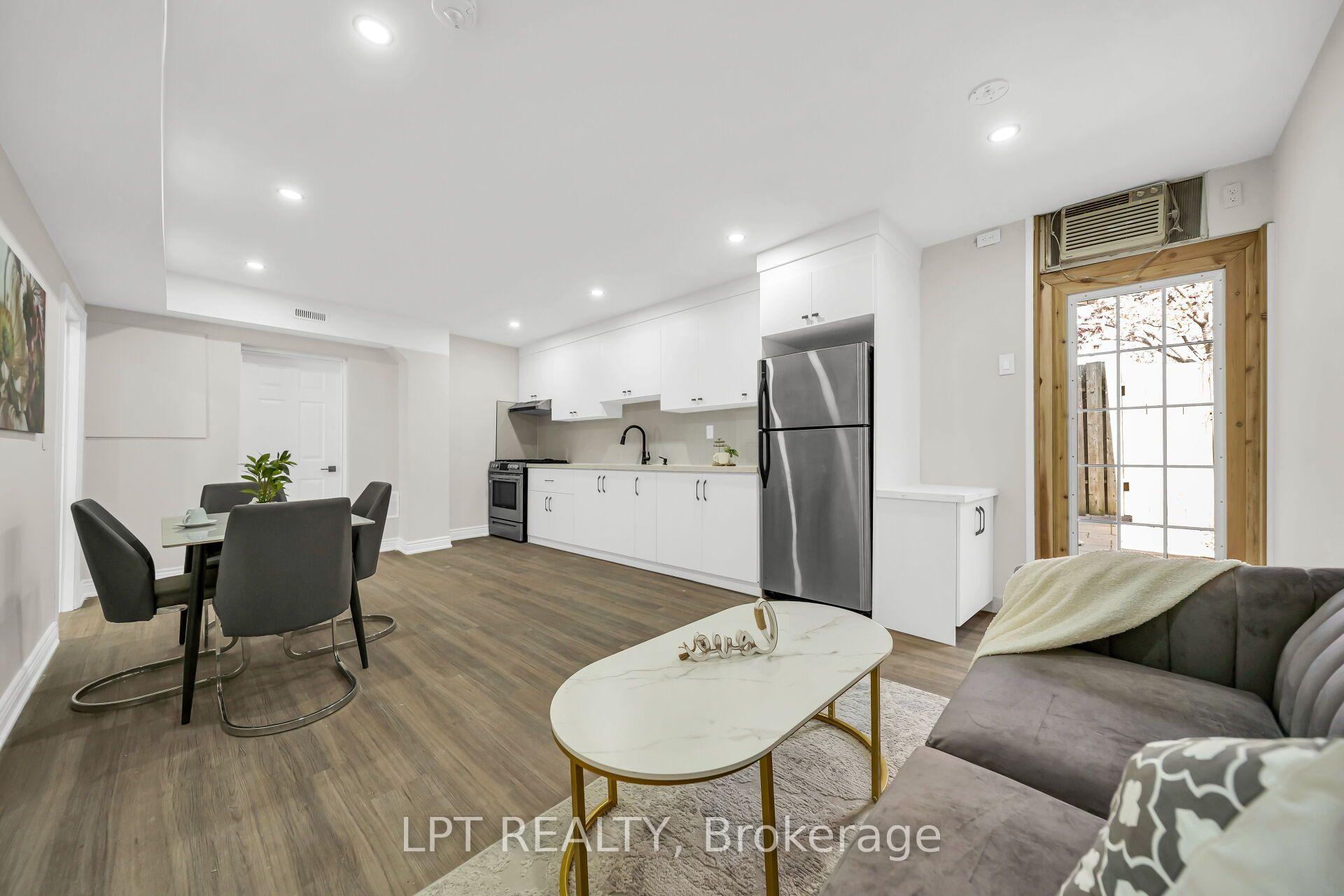 Photo 33 of 41 Keegan Crescent, North York, York University Heights — HOMEH