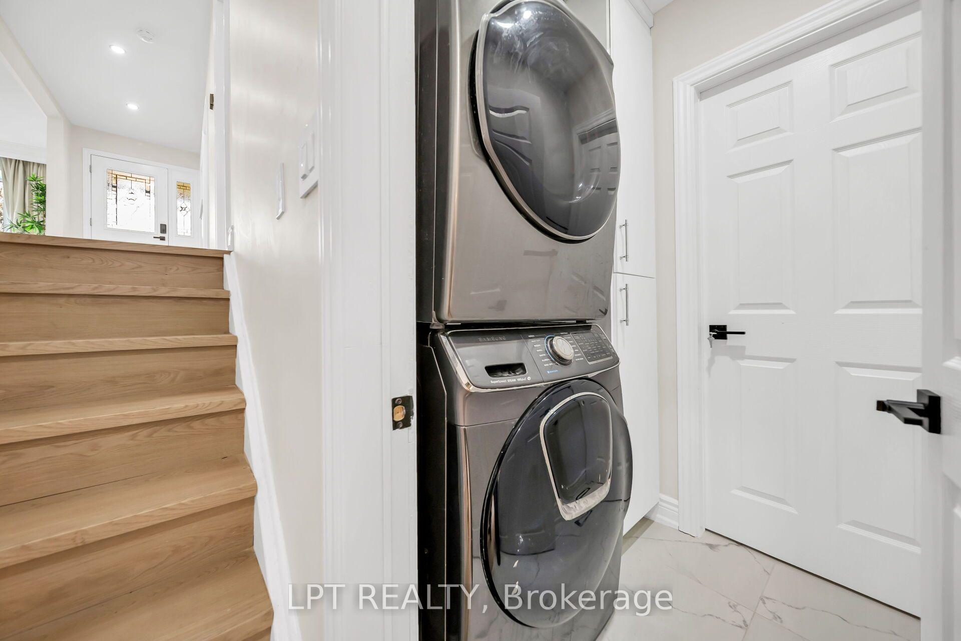 Photo 37 of 41 Keegan Crescent, North York, York University Heights — HOMEH
