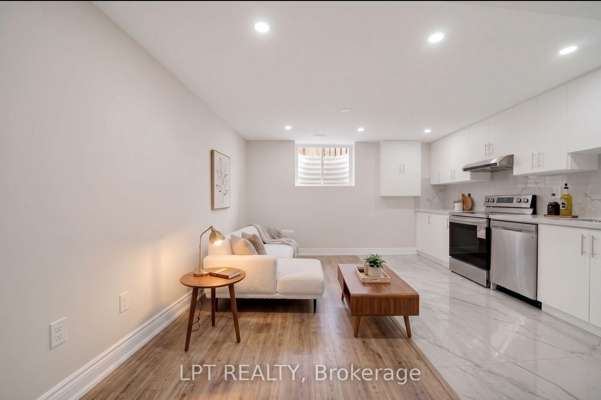 Photo 40 of 41 Keegan Crescent, North York, York University Heights — HOMEH