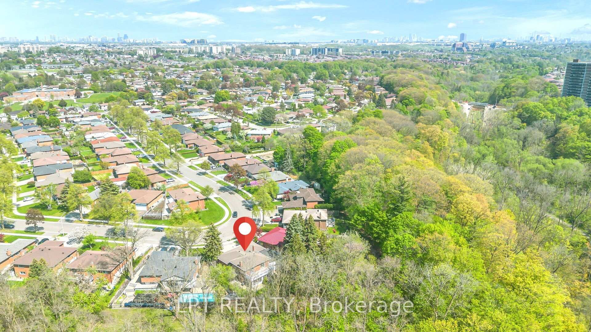 Photo 47 of 41 Keegan Crescent, North York, York University Heights — HOMEH