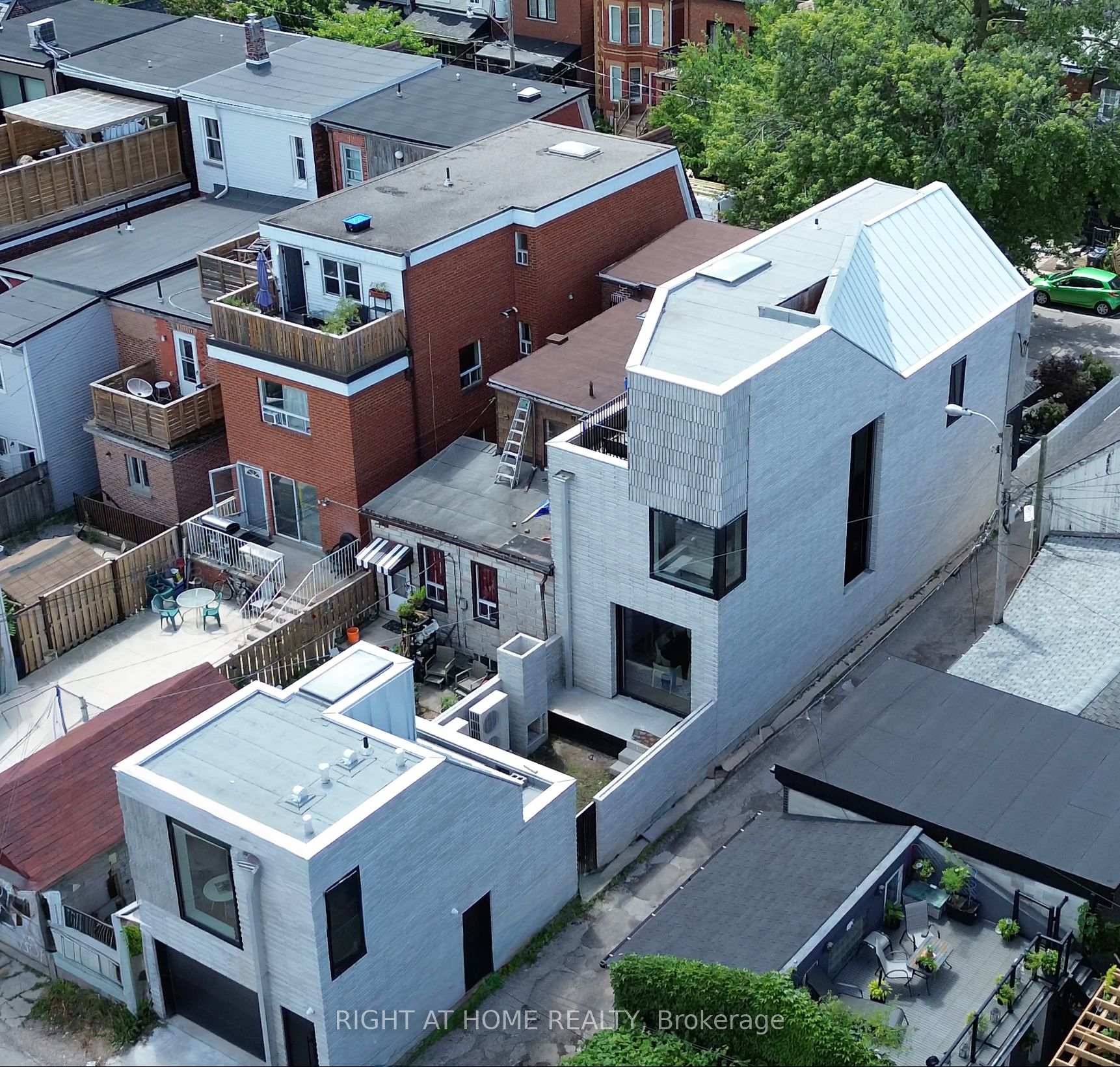 Photo 80 of 79 Northcote Avenue, Toronto, Little Portugal — HOMEH