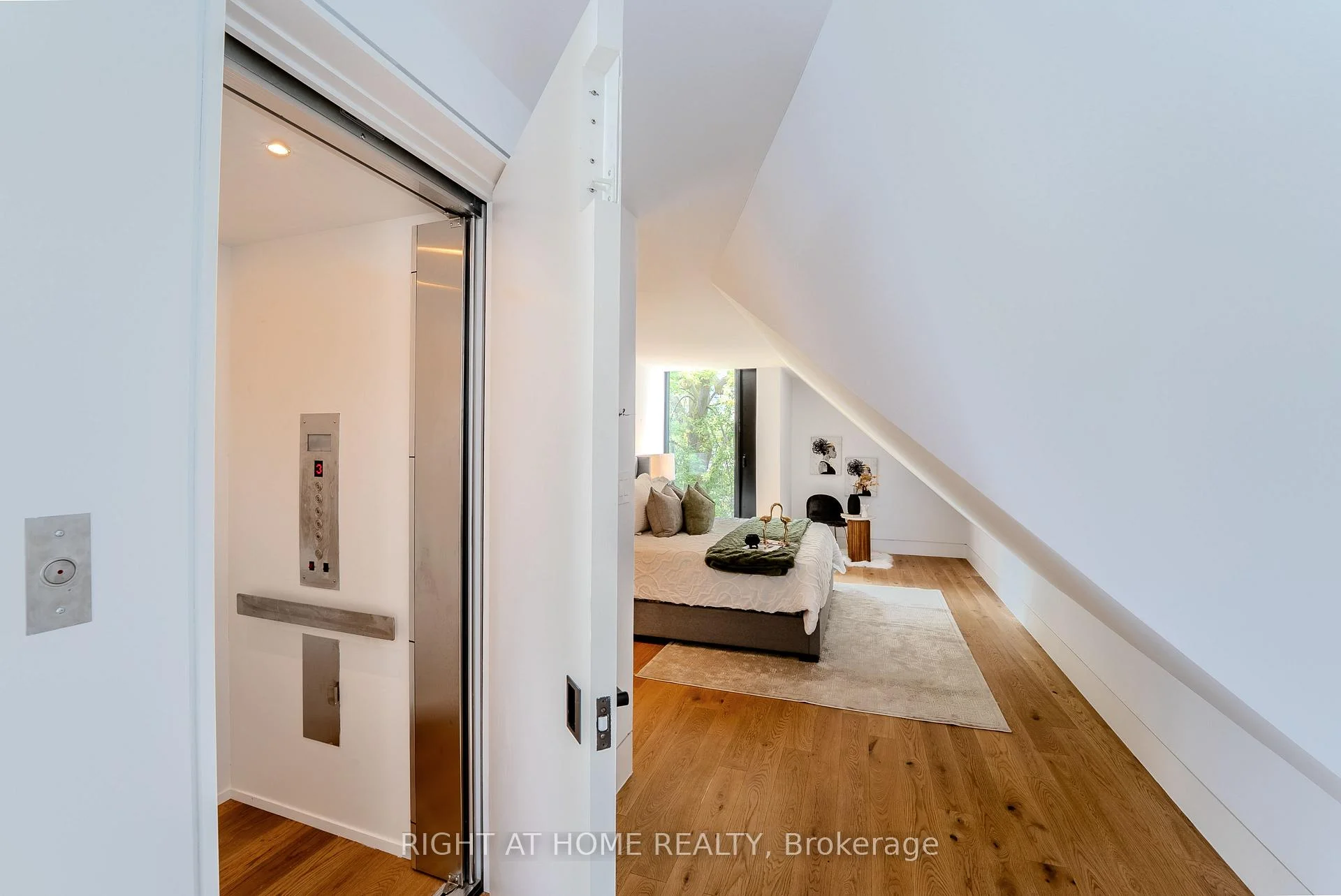 Photo 55 of 79 Northcote Avenue, Toronto, Little Portugal — HOMEH