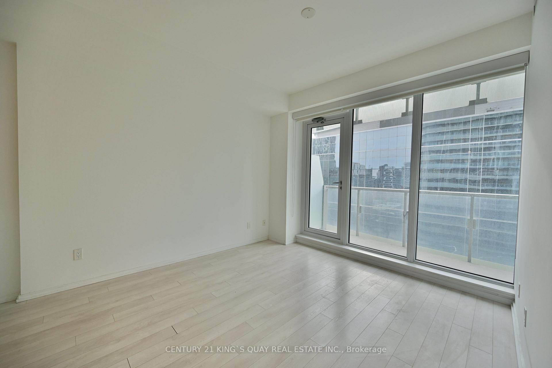 Photo 6 of Unit 1907, 197 Yonge Street, Toronto, Church-Yonge Corridor — HOMEH