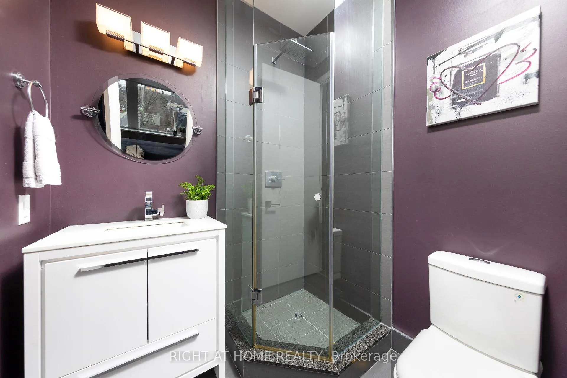 Photo 18 of Unit 421, 111 St Clair Avenue W, Toronto, Yonge-St. Clair — HOMEH