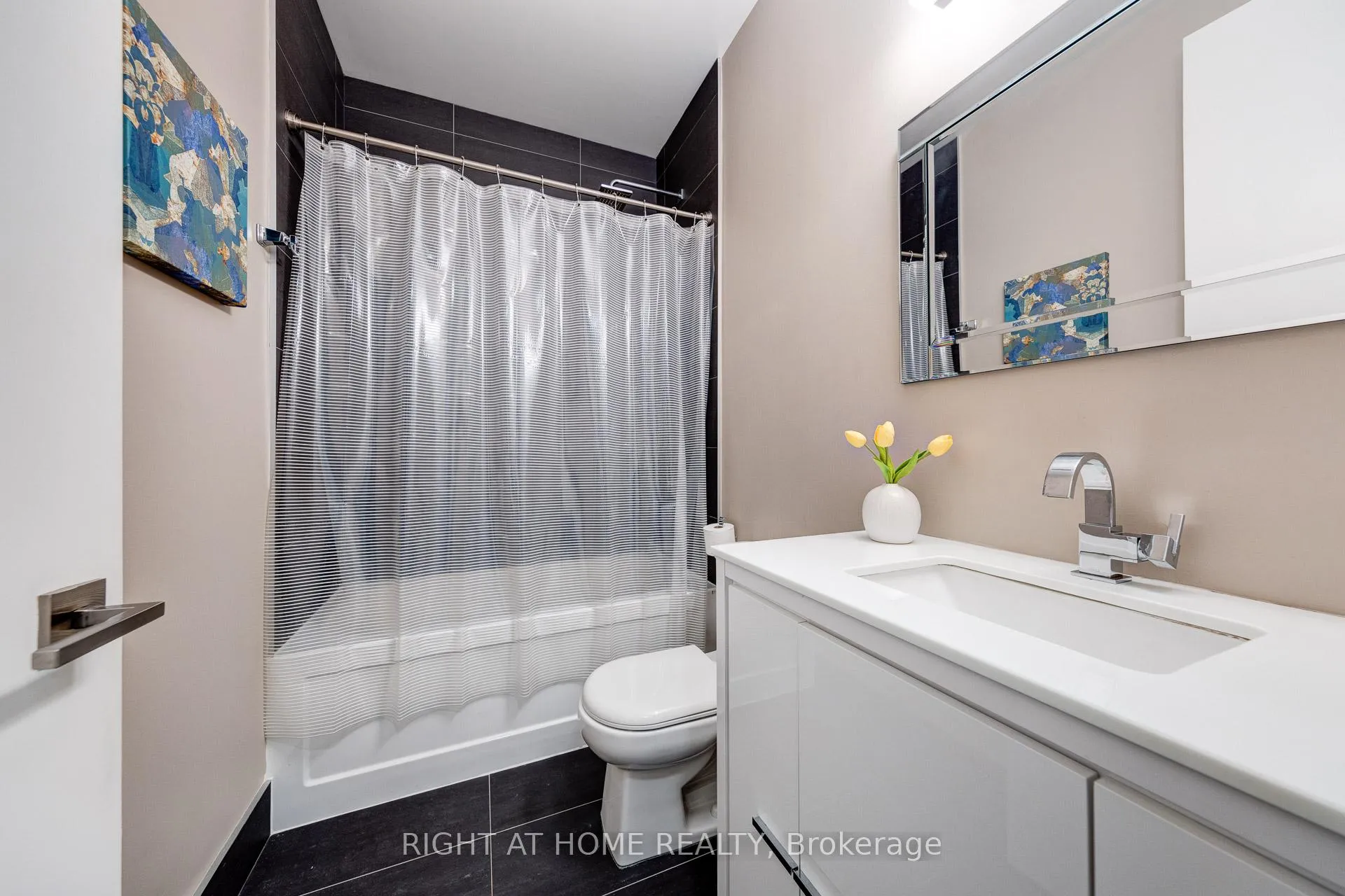 Photo 21 of Unit 421, 111 St Clair Avenue W, Toronto, Yonge-St. Clair — HOMEH