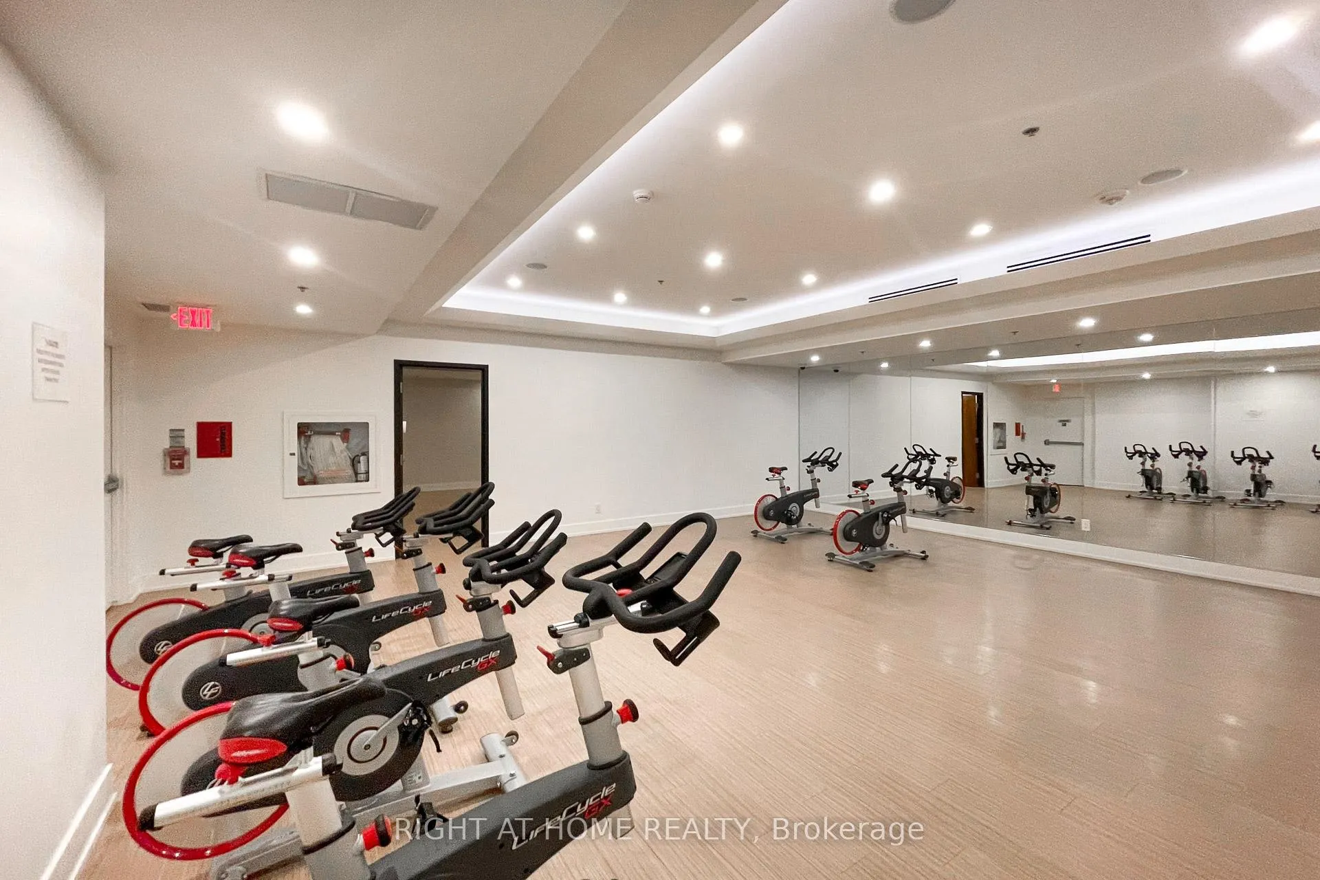 Photo 26 of Unit 421, 111 St Clair Avenue W, Toronto, Yonge-St. Clair — HOMEH