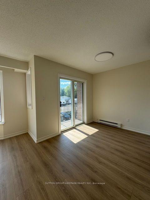 Photo 14 of Unit 302, 108 Water Street, Scugog, Port Perry — HOMEH