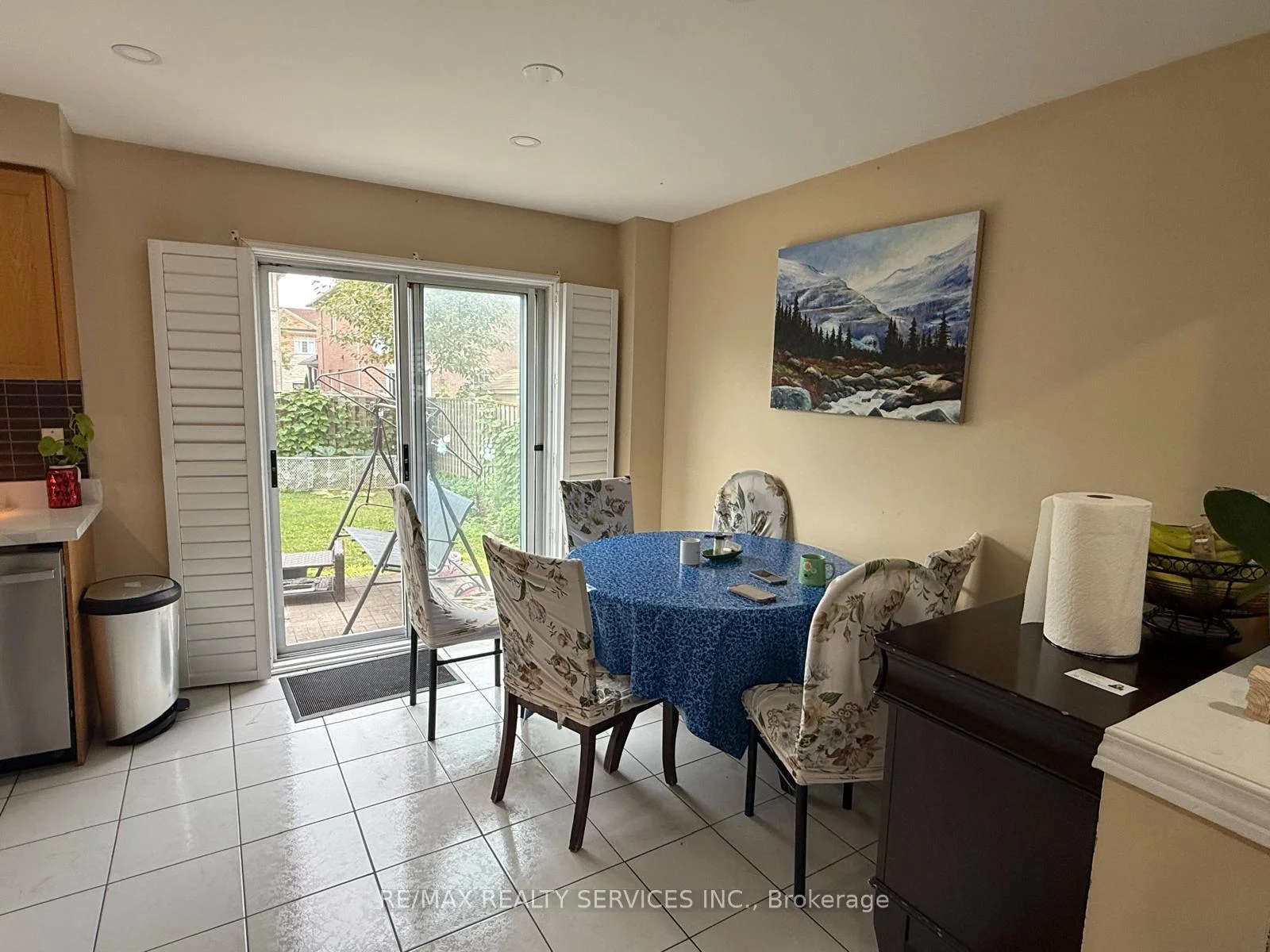 Photo 7 of 37 Riverplace Crescent, Brampton, Bram East — HOMEH