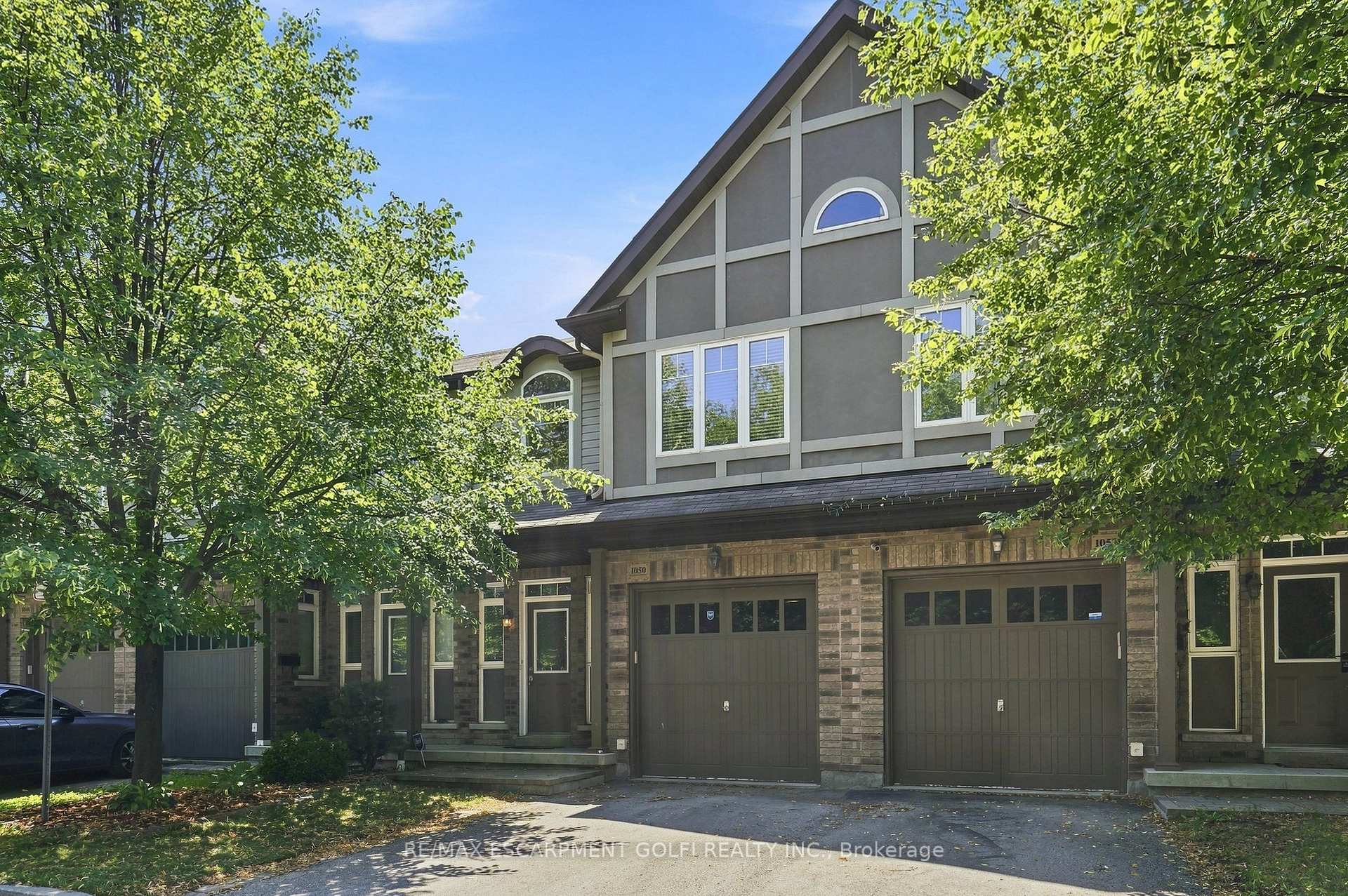 Photo 2 of 1050 Ryckman Common, Burlington, Freeman — HOMEH