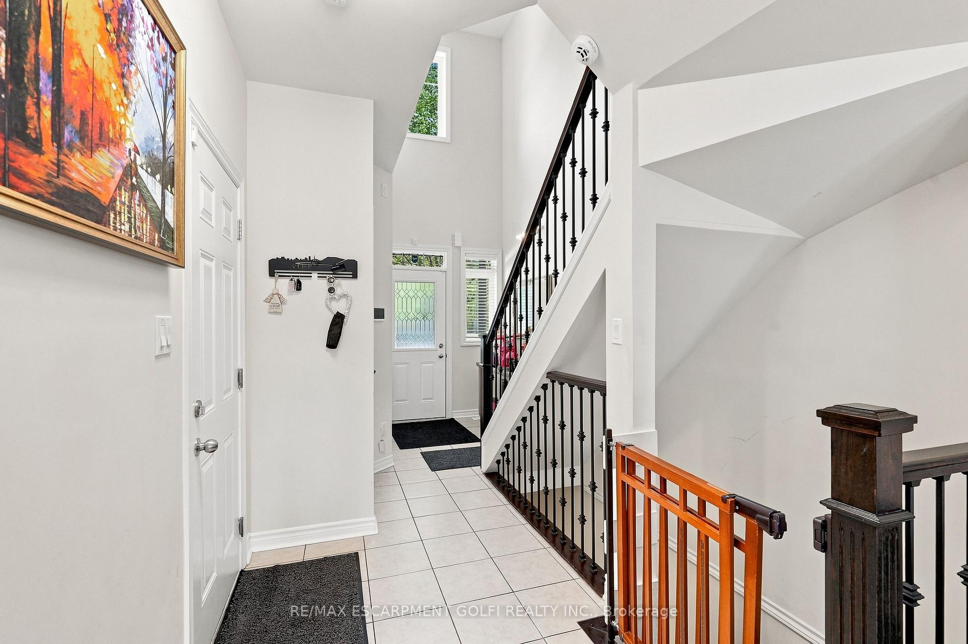 Photo 4 of 1050 Ryckman Common, Burlington, Freeman — HOMEH