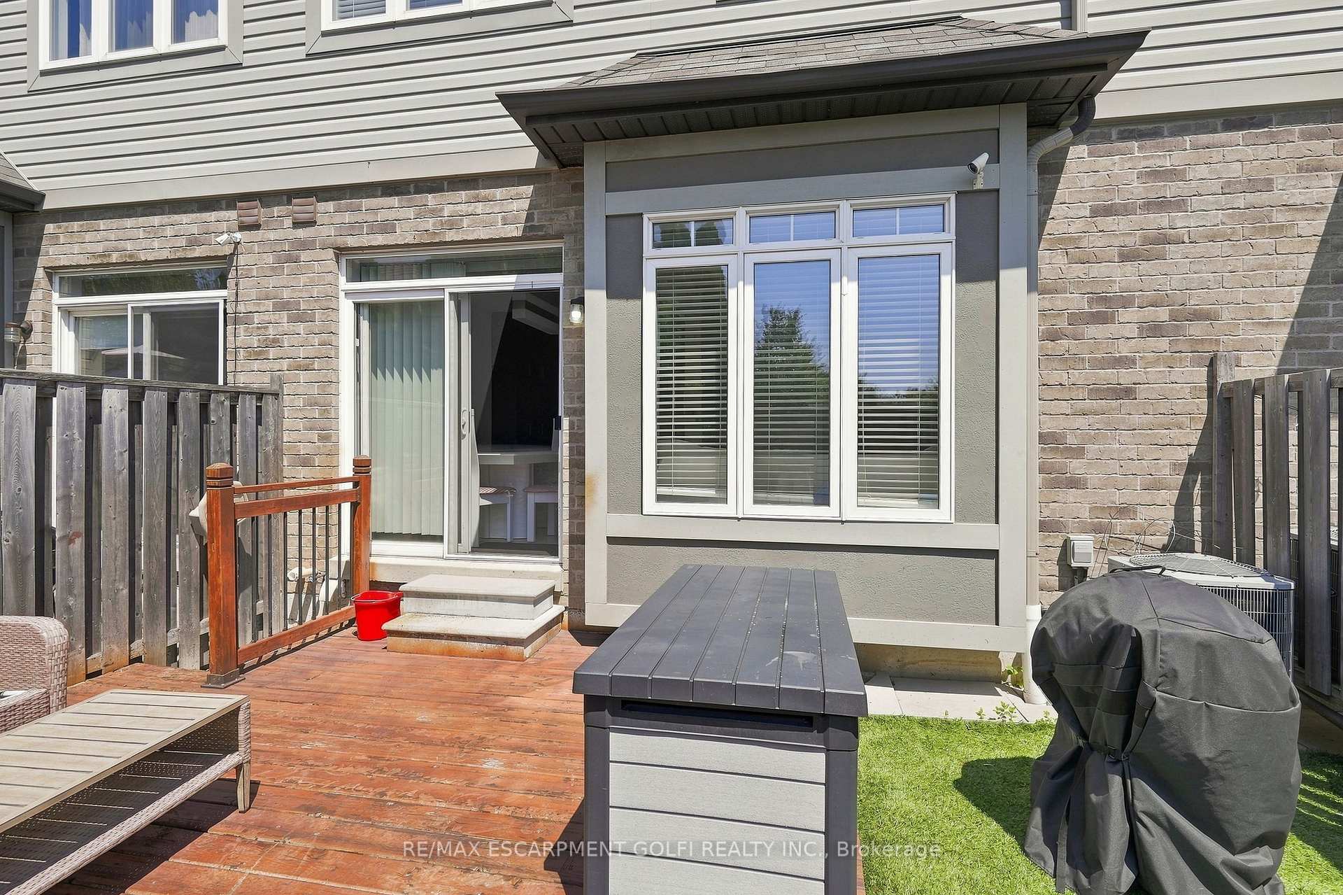 Photo 23 of 1050 Ryckman Common, Burlington, Freeman — HOMEH