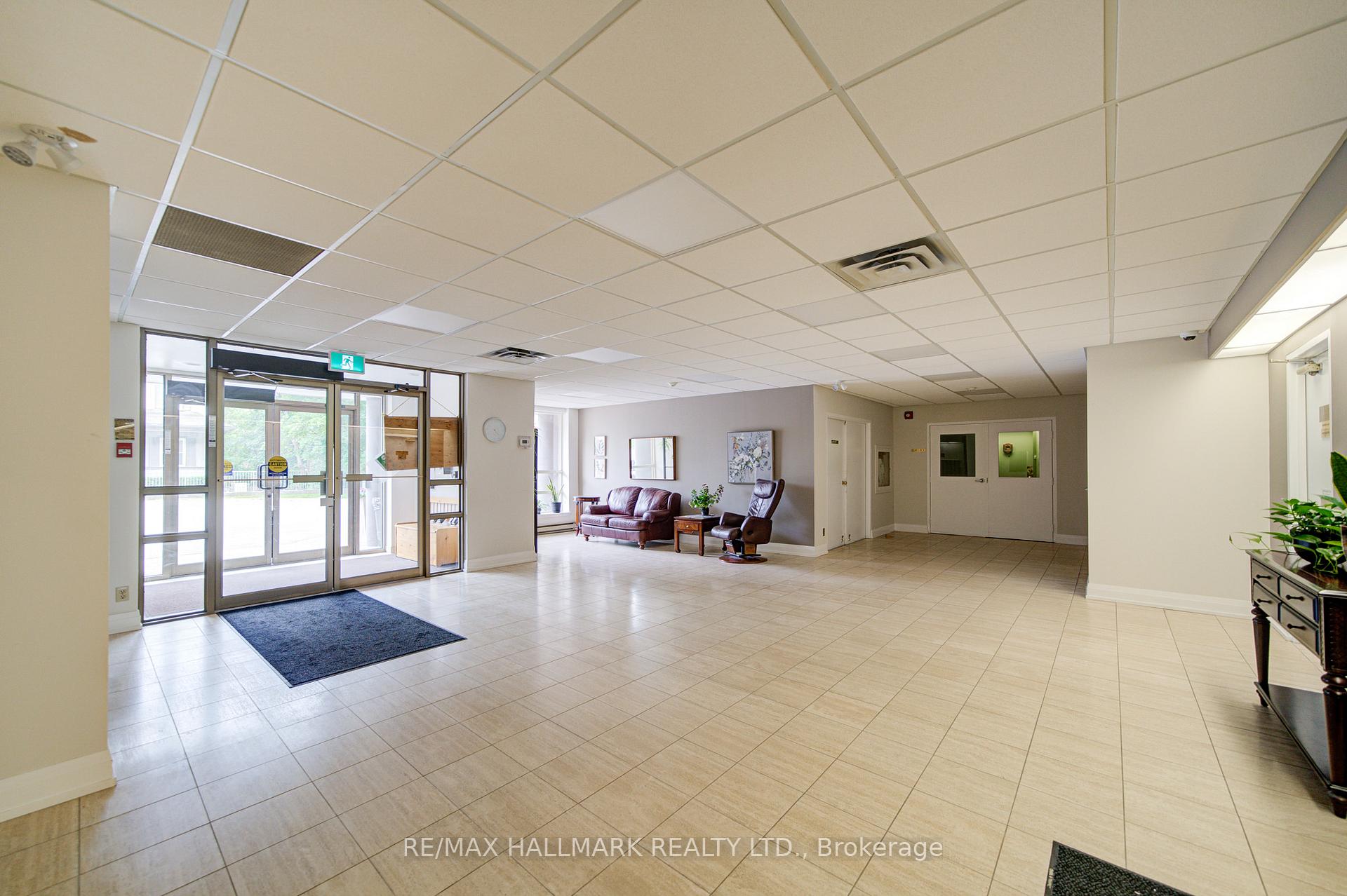 Photo 3 of Unit 208, 30 Wilson Street, Markham, Old Markham Village — HOMEH