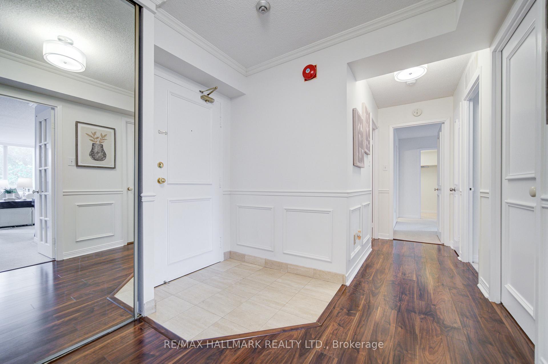 Photo 4 of Unit 208, 30 Wilson Street, Markham, Old Markham Village — HOMEH
