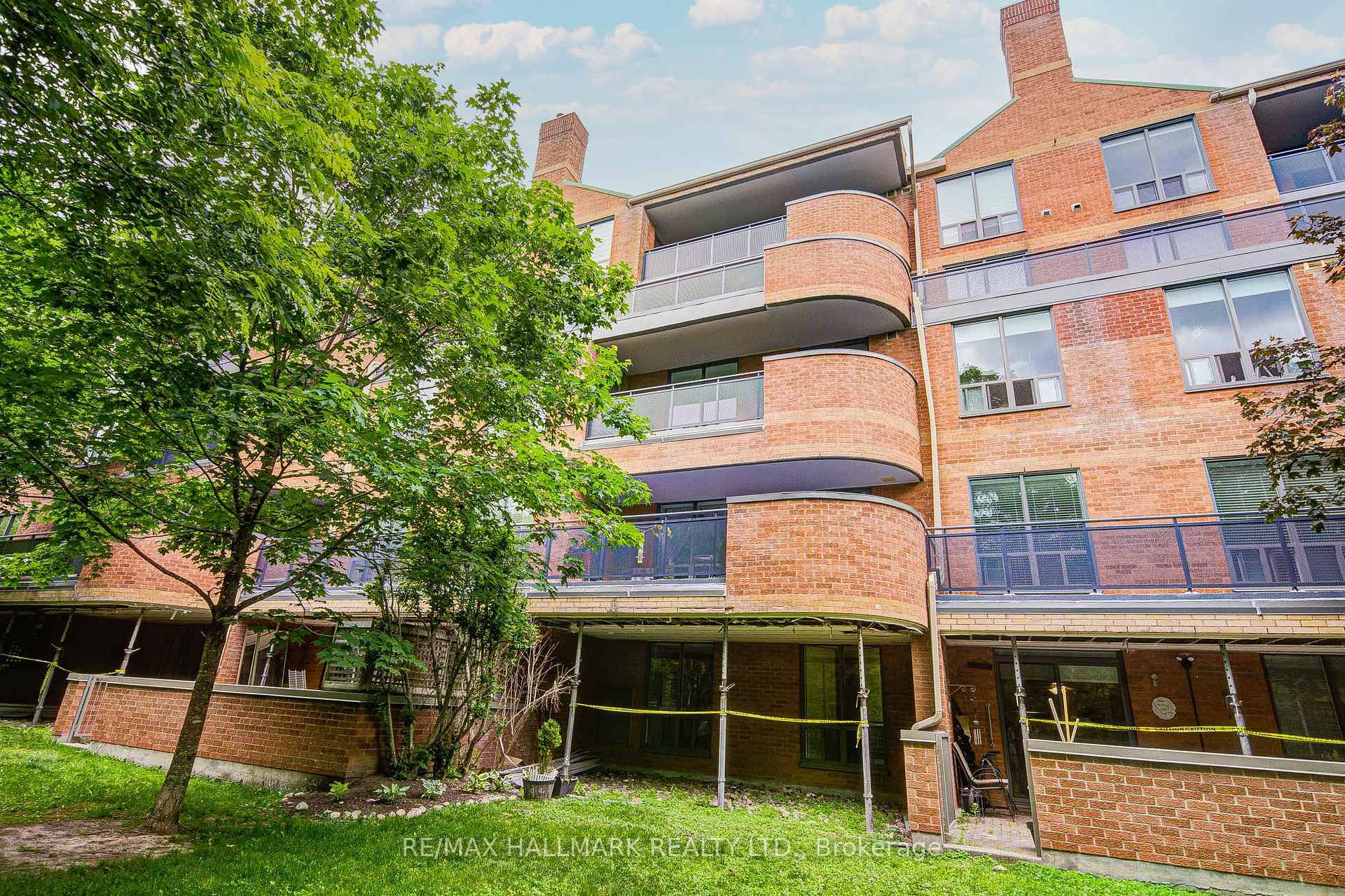 Photo 39 of Unit 208, 30 Wilson Street, Markham, Old Markham Village — HOMEH