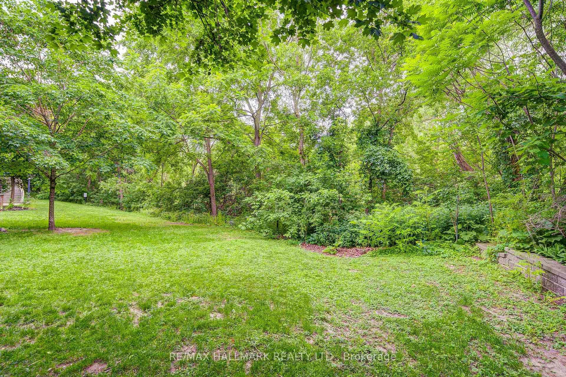 Photo 42 of Unit 208, 30 Wilson Street, Markham, Old Markham Village — HOMEH