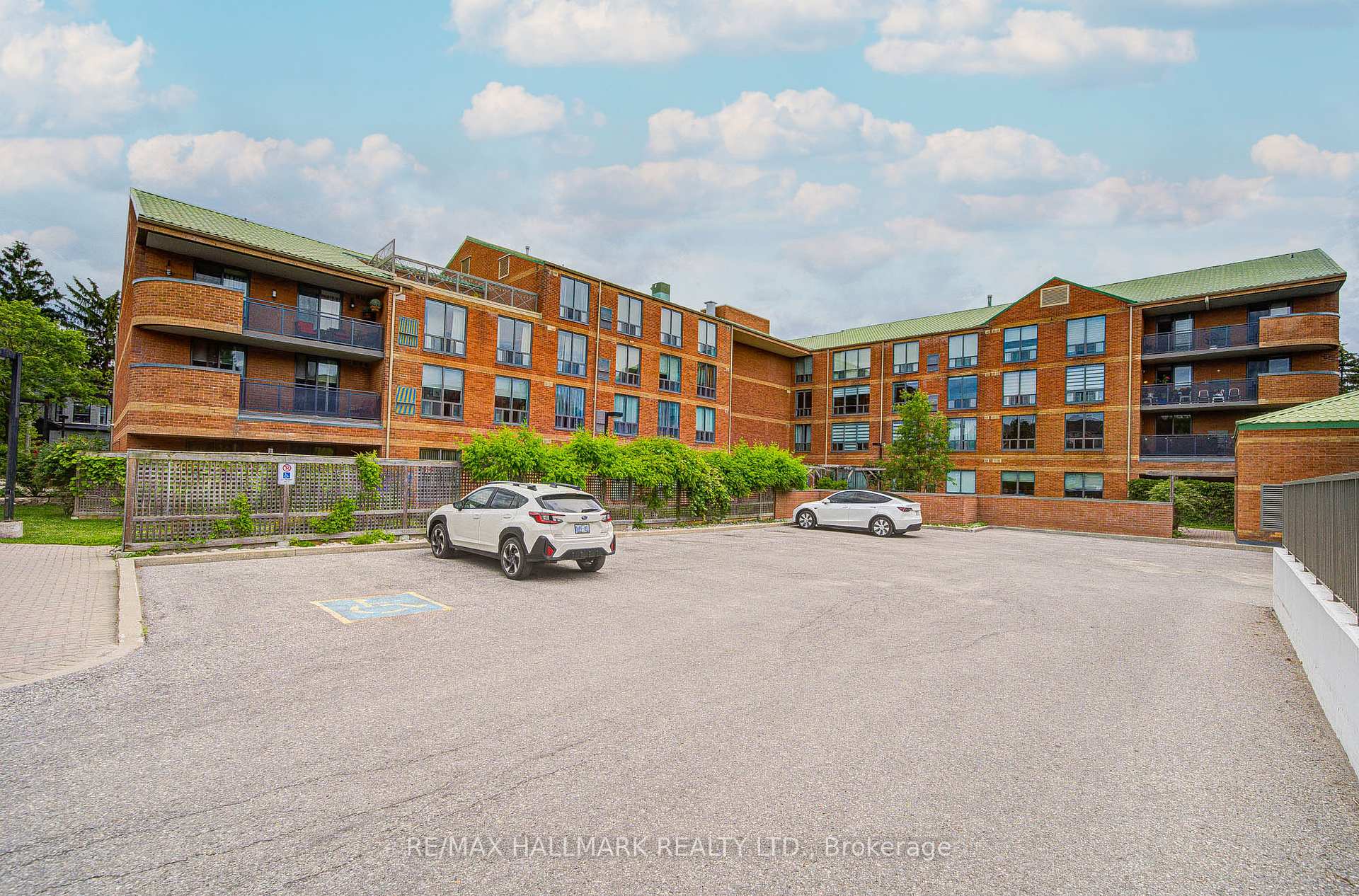 Photo 43 of Unit 208, 30 Wilson Street, Markham, Old Markham Village — HOMEH