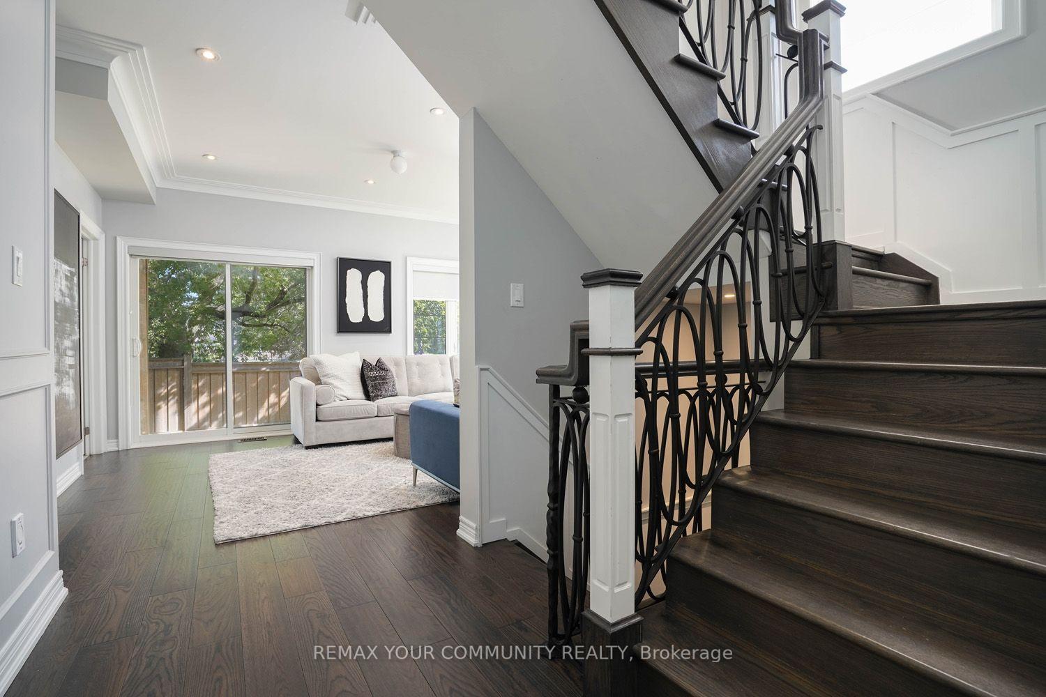 Photo 10 of 6 Globemaster Lane, Richmond Hill, Oak Ridges — HOMEH