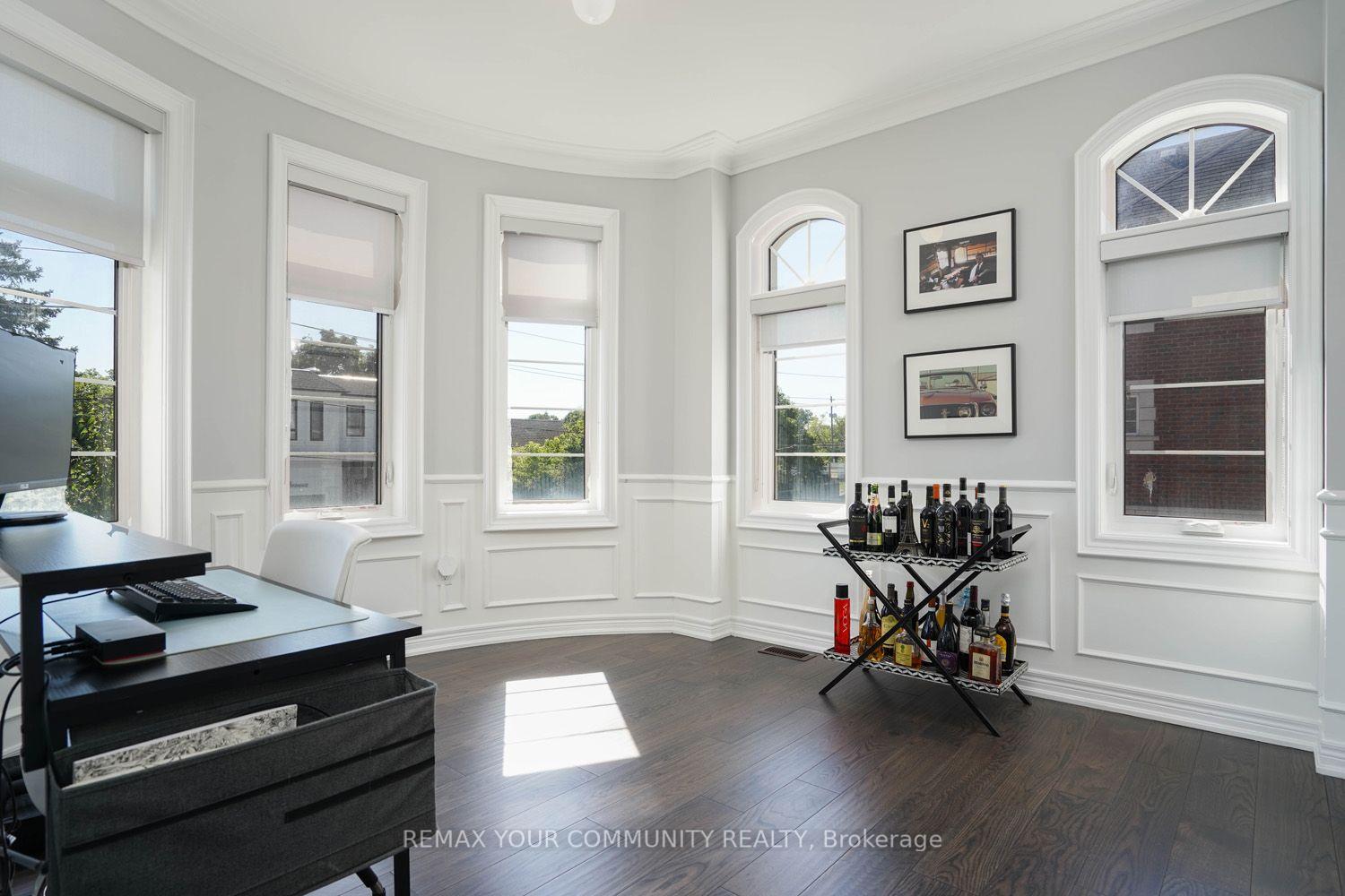 Photo 12 of 6 Globemaster Lane, Richmond Hill, Oak Ridges — HOMEH