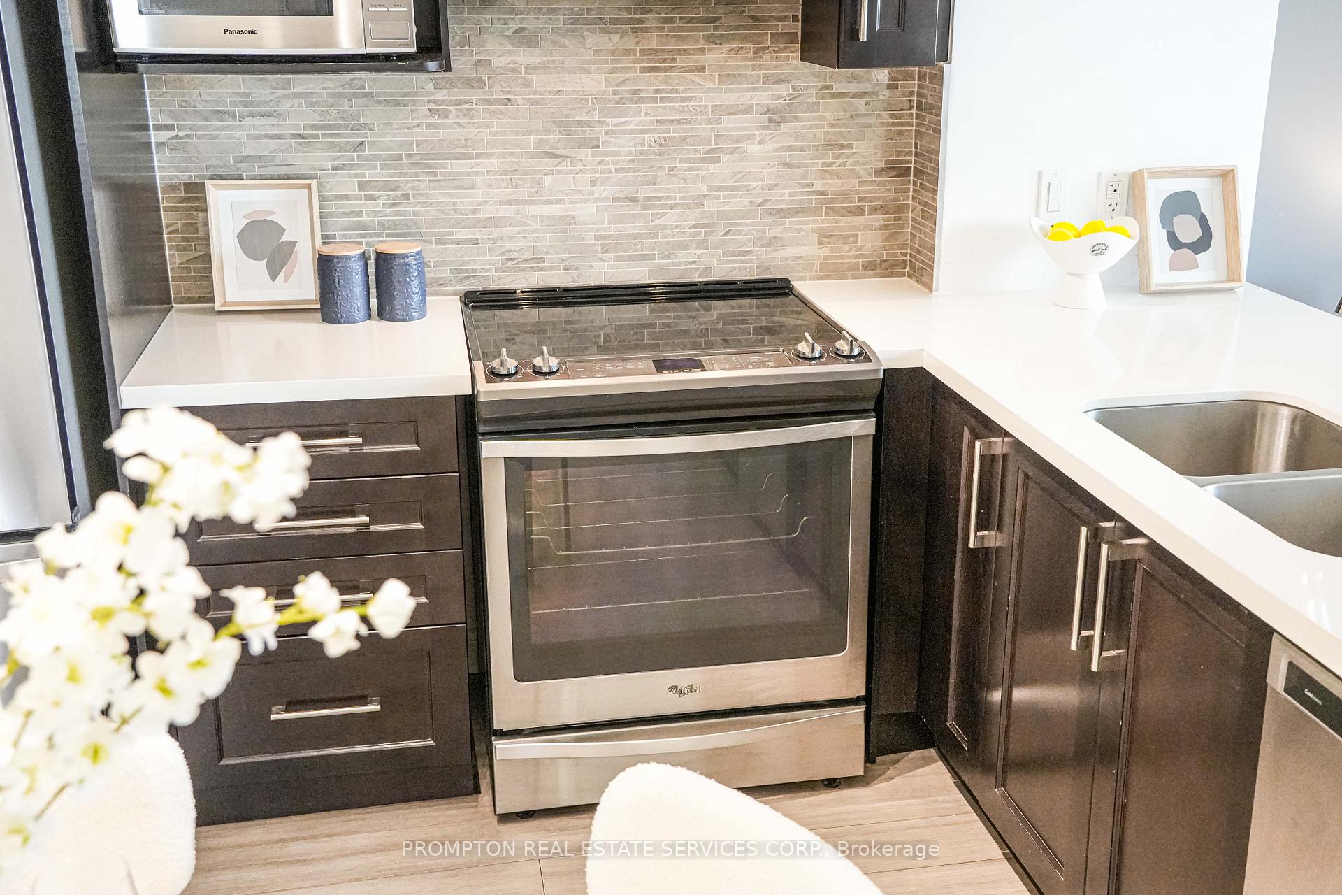 Photo 10 of Unit 1208, 38 Cedarland Drive, Markham, Unionville — HOMEH