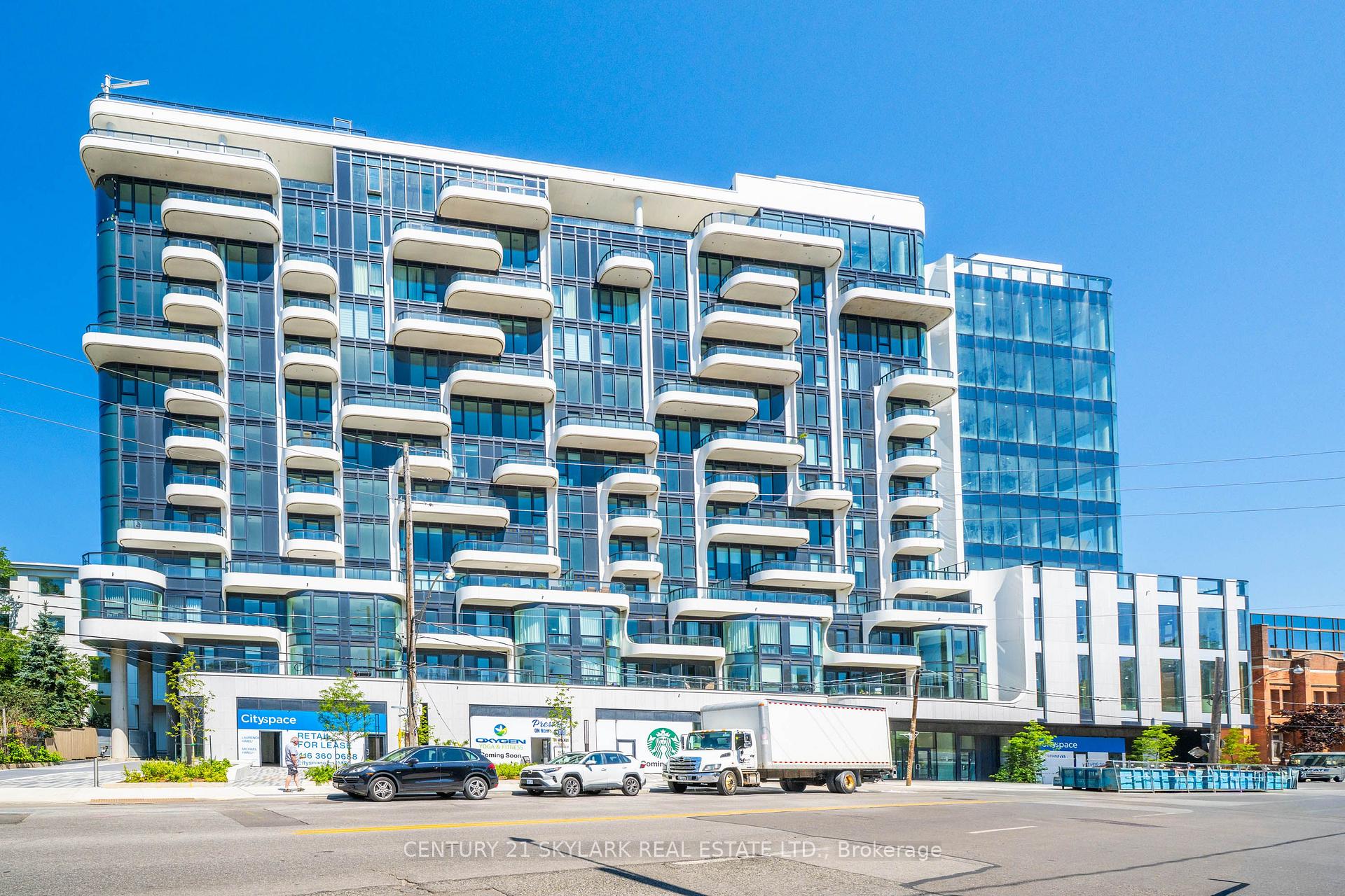 Front of Unit 206, 322 Dupont Street
