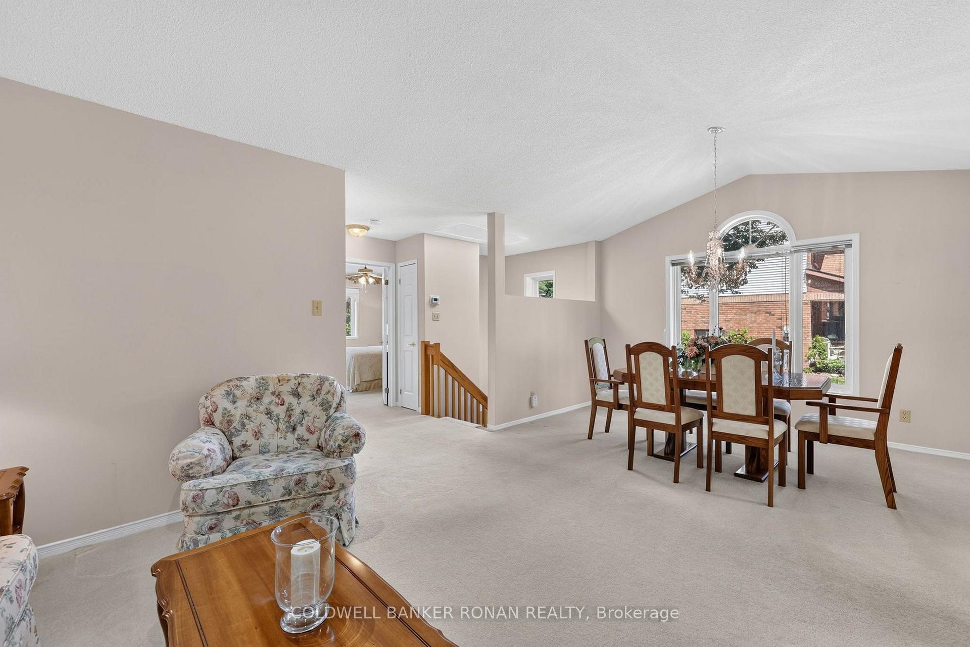 Photo 14 of Unit 11, 101 Green Briar Road, New Tecumseth, Alliston — HOMEH