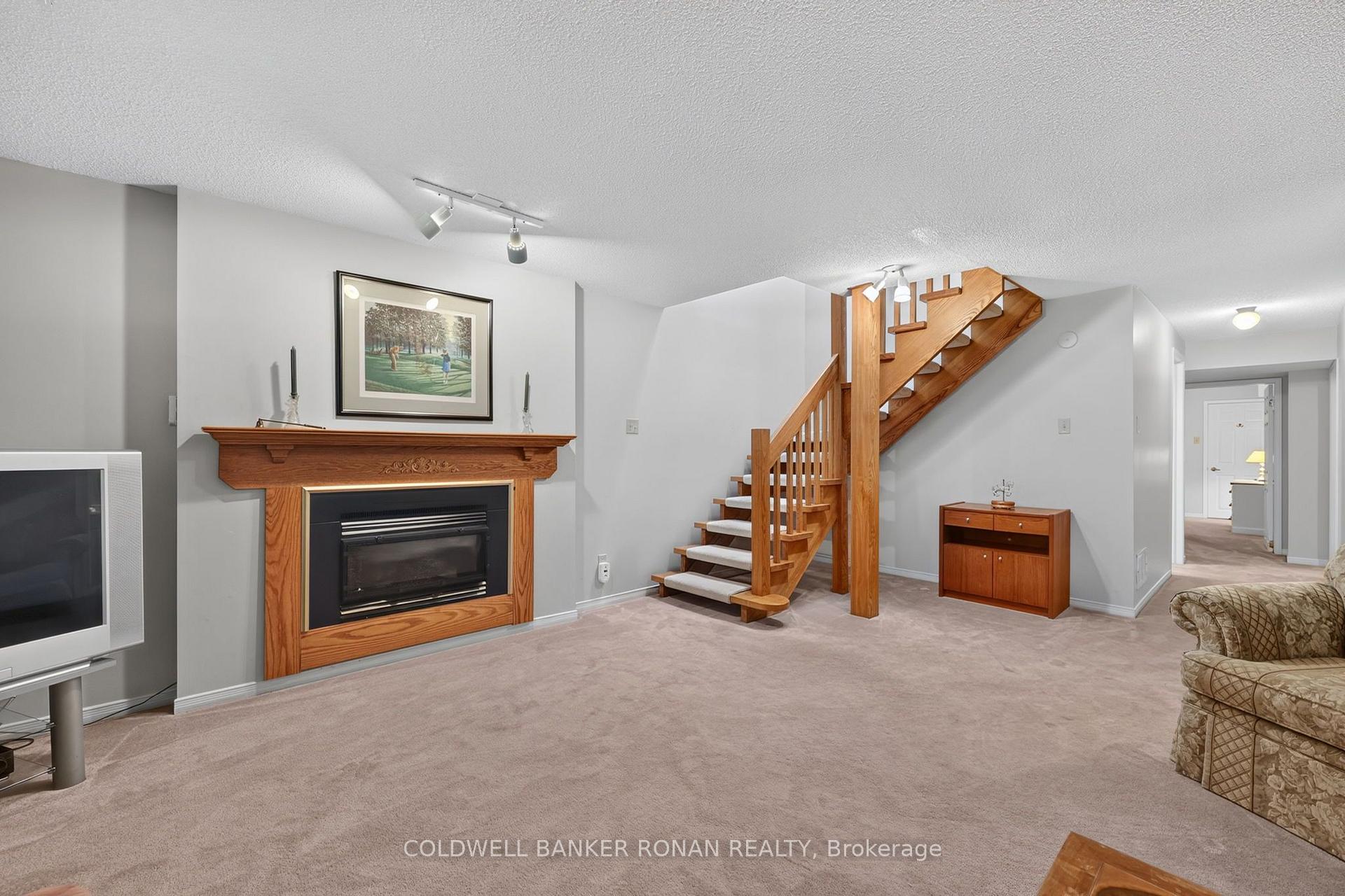 Photo 24 of Unit 11, 101 Green Briar Road, New Tecumseth, Alliston — HOMEH