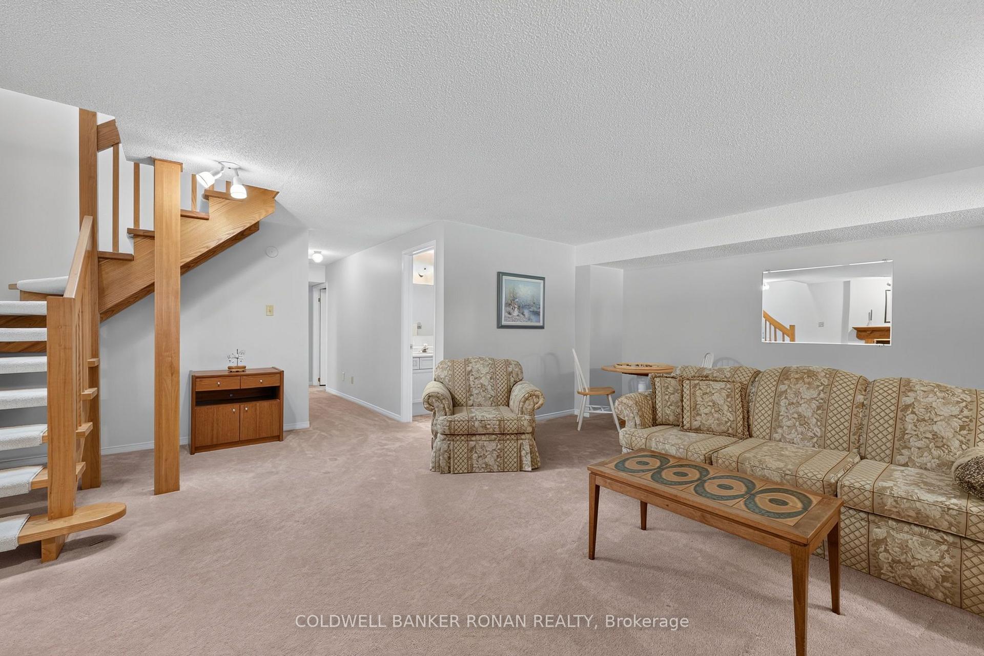 Photo 25 of Unit 11, 101 Green Briar Road, New Tecumseth, Alliston — HOMEH