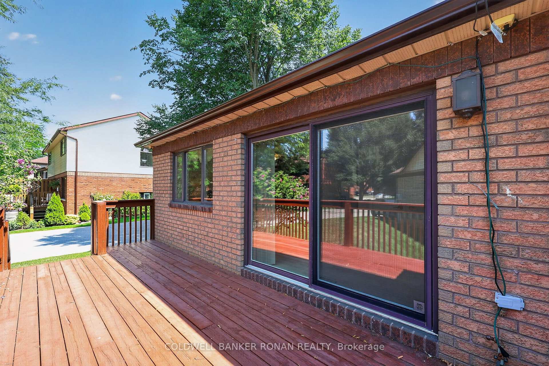 Photo 33 of Unit 11, 101 Green Briar Road, New Tecumseth, Alliston — HOMEH
