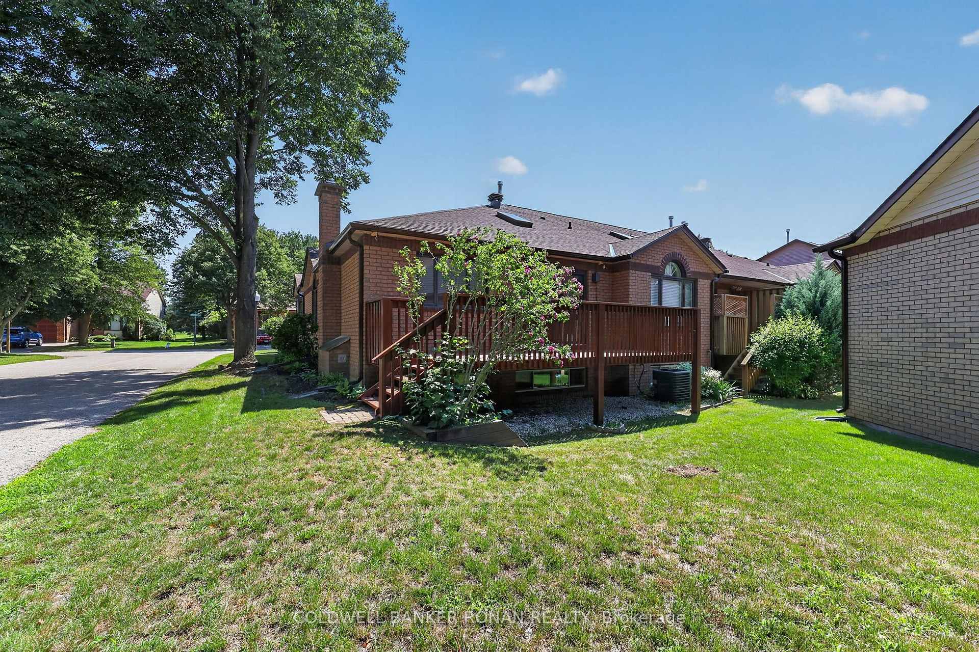 Photo 35 of Unit 11, 101 Green Briar Road, New Tecumseth, Alliston — HOMEH