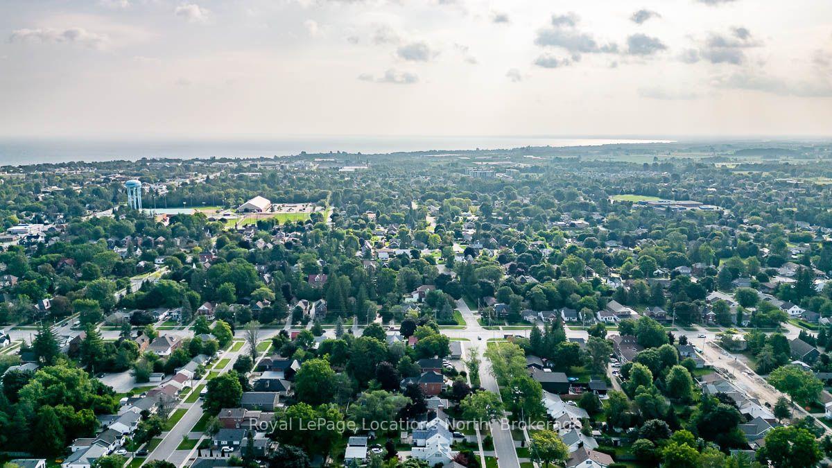 Photo 13 of 107 Eighth Street, Collingwood — HOMEH