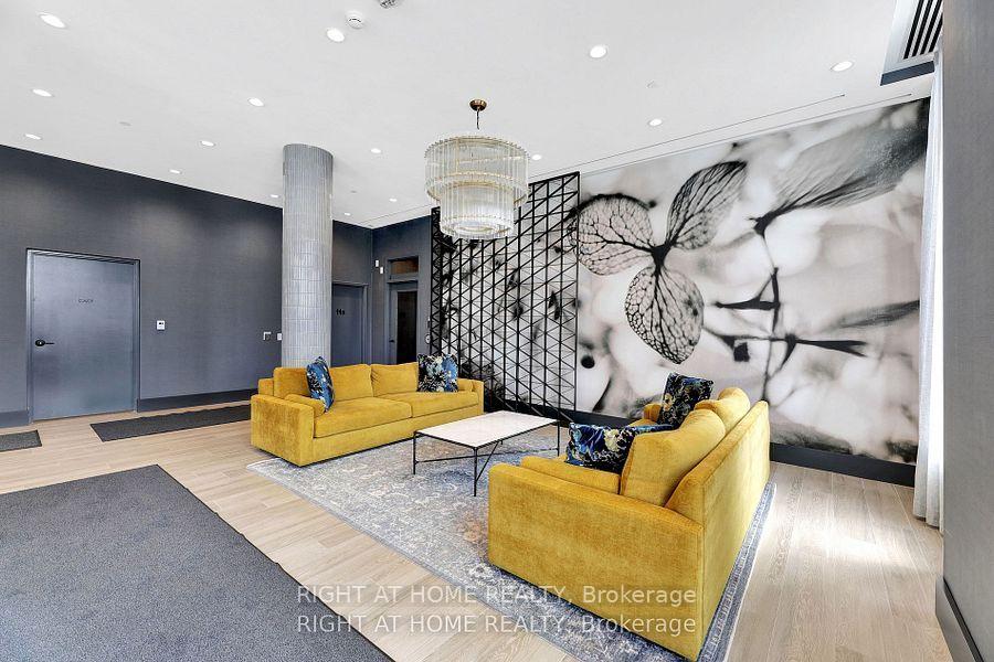 Photo 7 of Unit 401, 10 Lagerfeld Drive, Brampton, Northwest Brampton — HOMEH