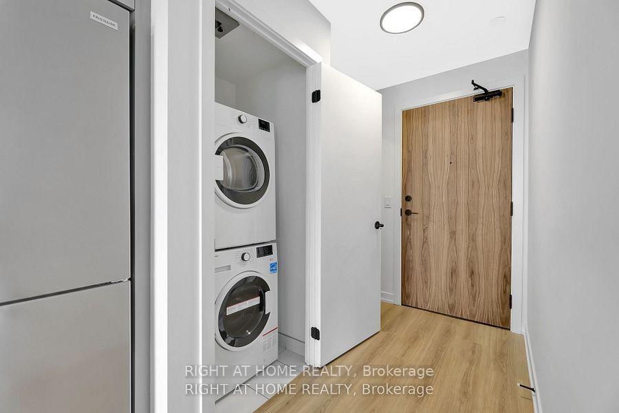 Photo 12 of Unit 401, 10 Lagerfeld Drive, Brampton, Northwest Brampton — HOMEH