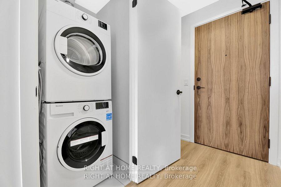 Photo 13 of Unit 401, 10 Lagerfeld Drive, Brampton, Northwest Brampton — HOMEH