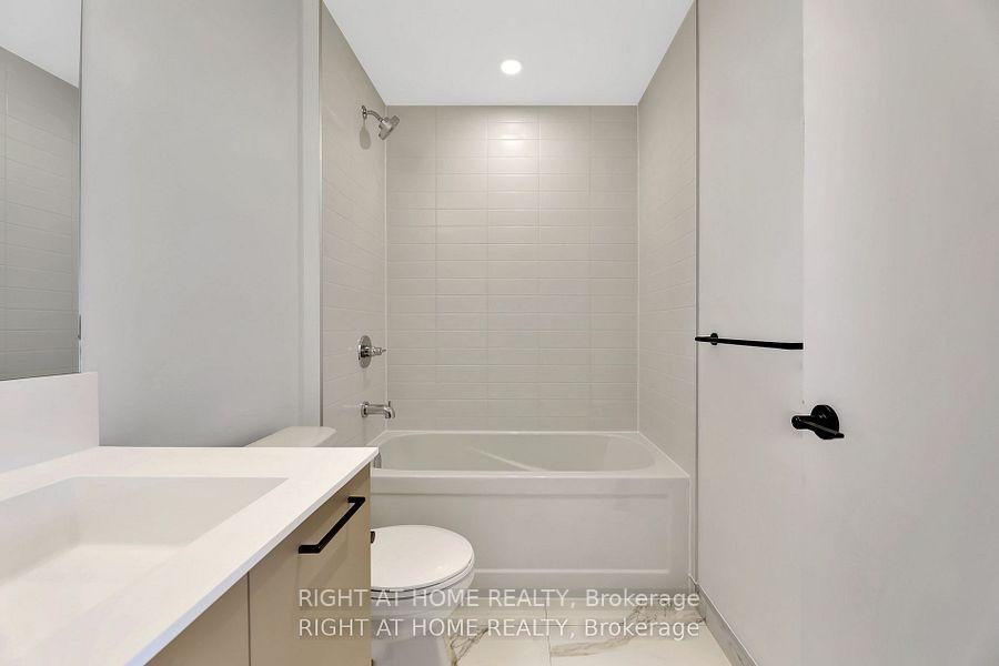 Photo 27 of Unit 401, 10 Lagerfeld Drive, Brampton, Northwest Brampton — HOMEH