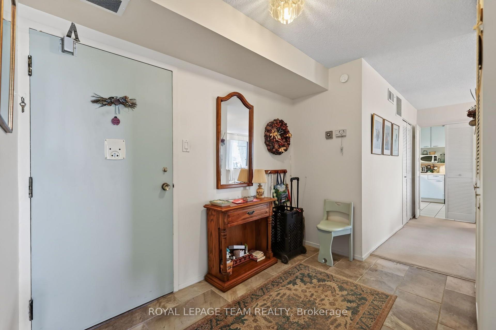 Photo 4 of Unit 705, 1285 Cahill Drive, Ottawa, South Keys — HOMEH