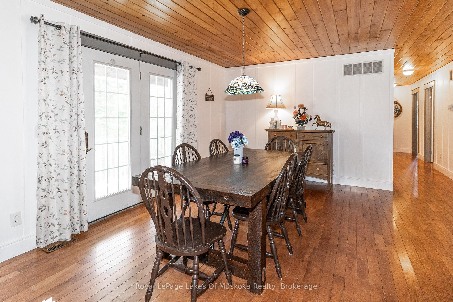 Photo 8 of 1185 Miriam Drive, Bracebridge, Oakley — HOMEH