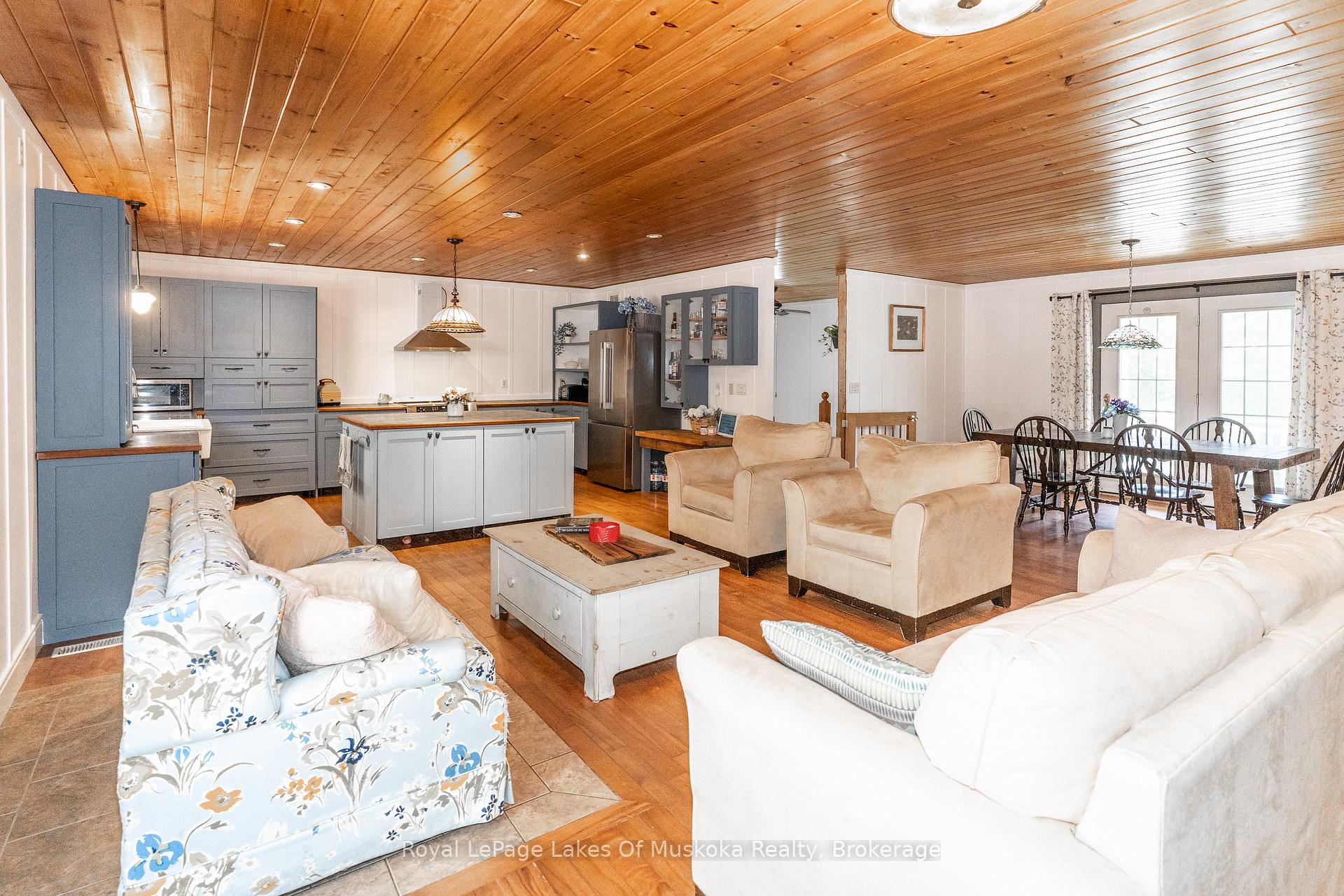 Photo 9 of 1185 Miriam Drive, Bracebridge, Oakley — HOMEH