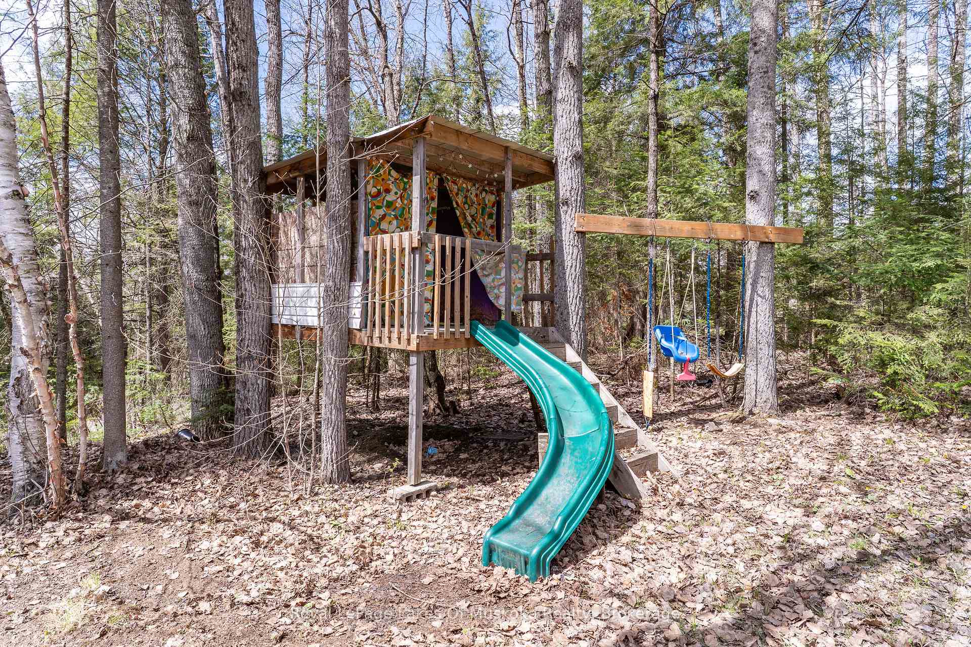 Photo 45 of 1185 Miriam Drive, Bracebridge, Oakley — HOMEH