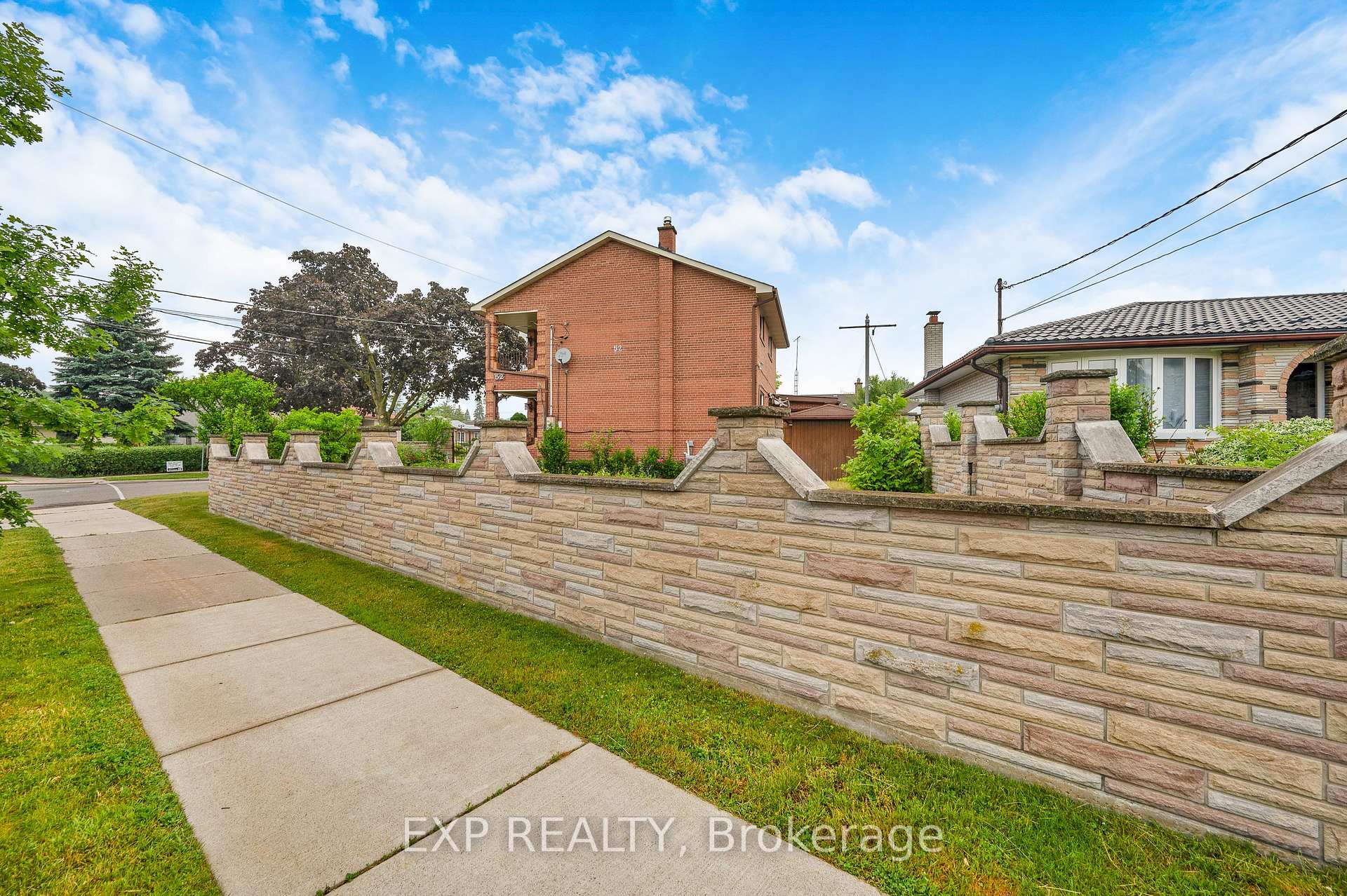 Photo 51 of 52 Storer Drive, North York, Humbermede — HOMEH