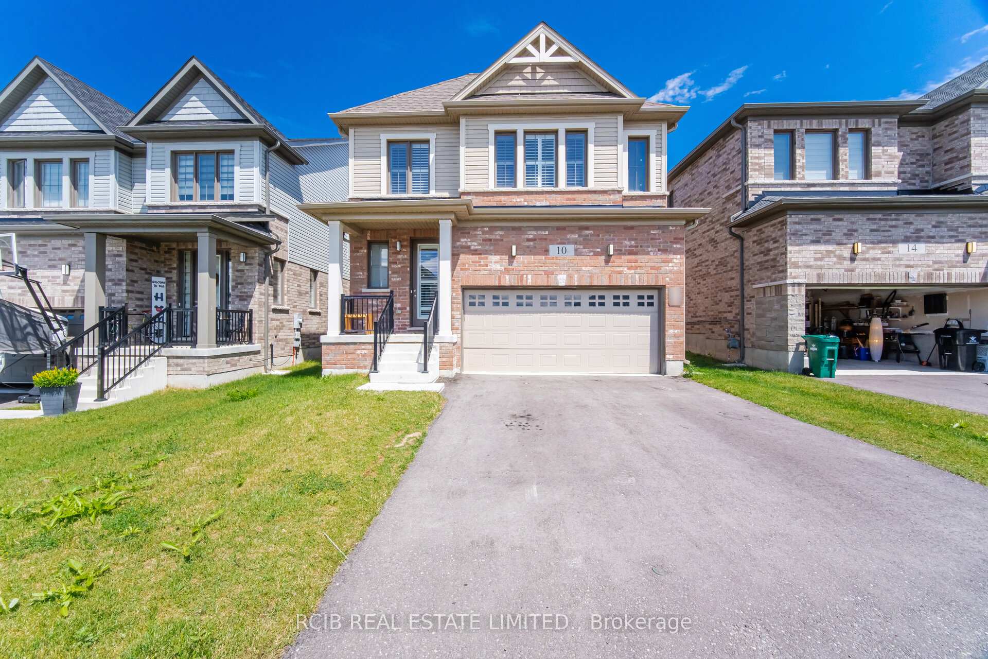Photo 2 of 10 Thomas Gemmell Road, North Dumfries, Ayr — HOMEH