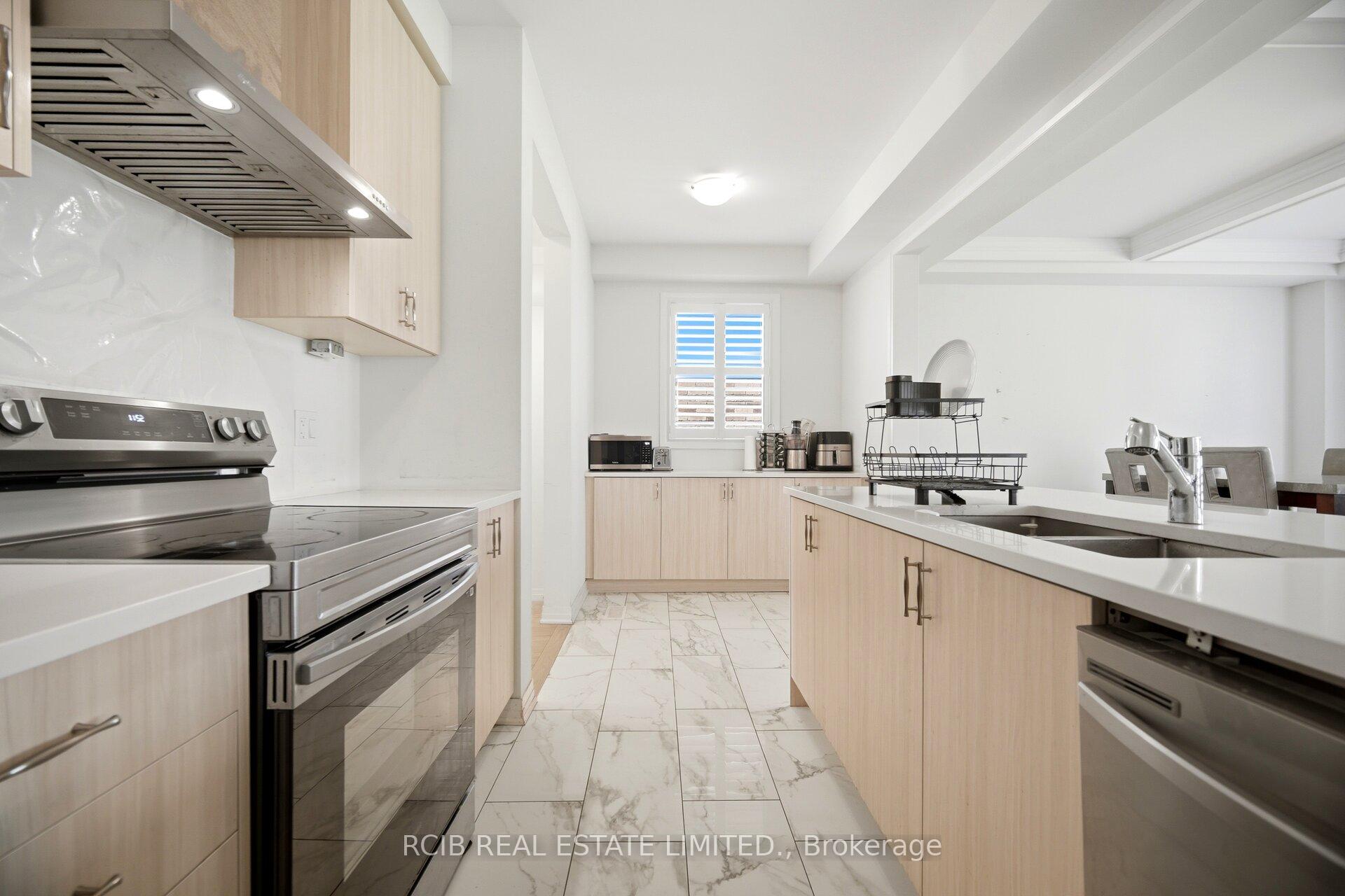 Photo 13 of 10 Thomas Gemmell Road, North Dumfries, Ayr — HOMEH