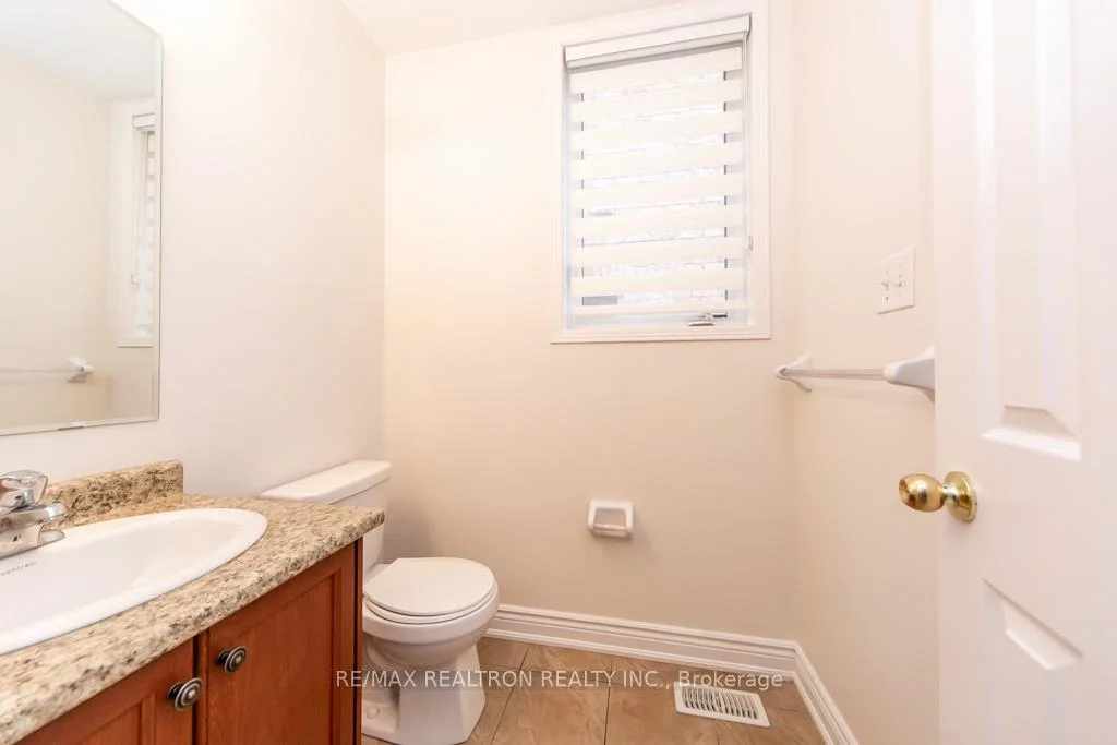 Photo 5 of 24 Skelton Crescent, Ajax, Northeast Ajax — HOMEH
