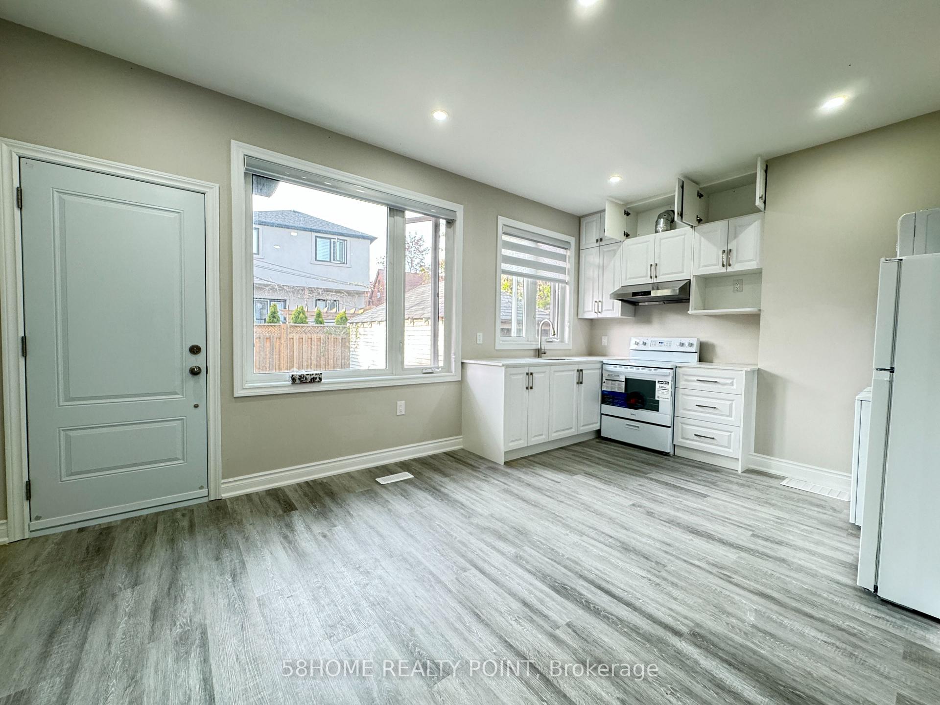 Photo 4 of Unit 3, 374 O'connor Drive, Toronto, East York — HOMEH