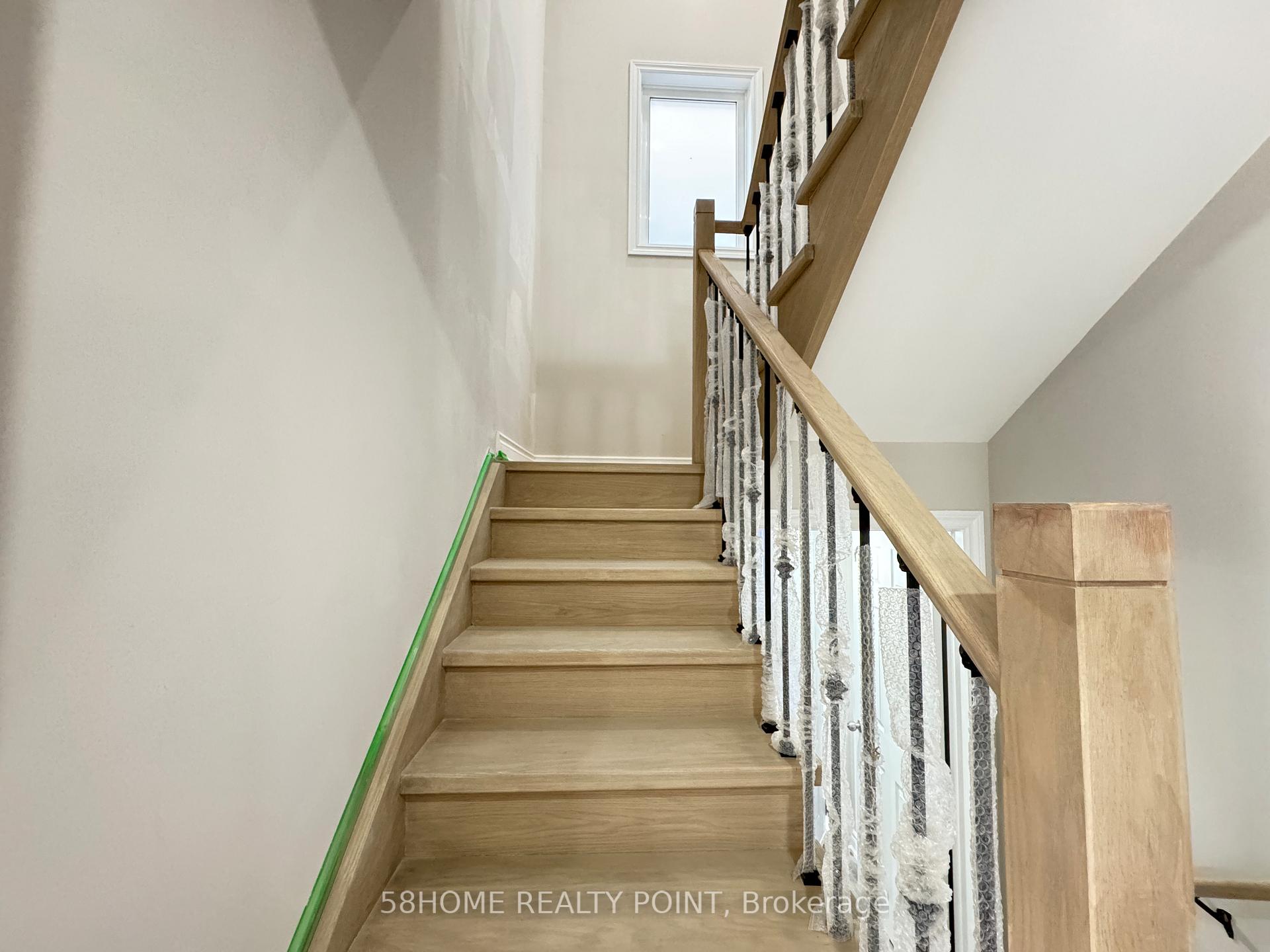 Photo 6 of Unit 3, 374 O'connor Drive, Toronto, East York — HOMEH