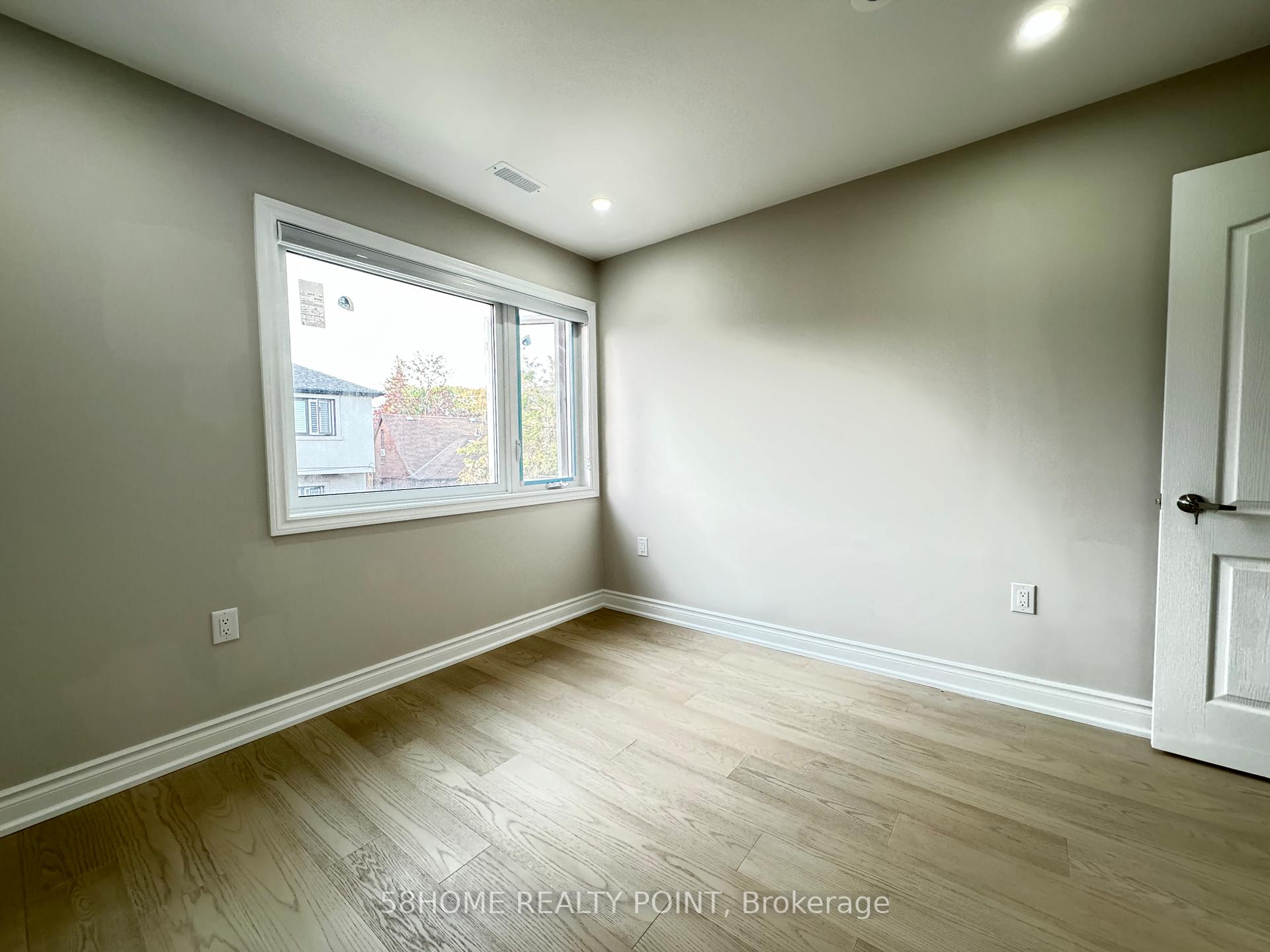 Photo 8 of Unit 3, 374 O'connor Drive, Toronto, East York — HOMEH
