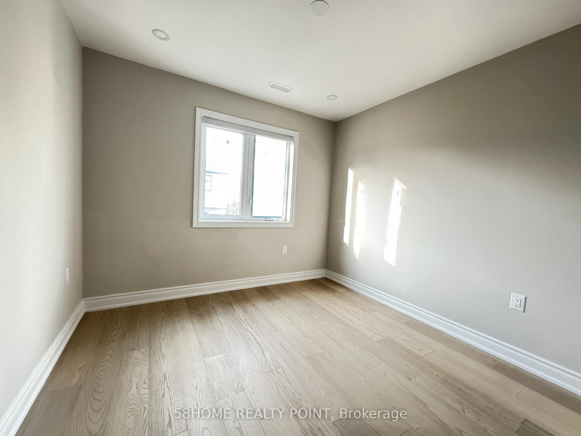 Photo 10 of Unit 3, 374 O'connor Drive, Toronto, East York — HOMEH