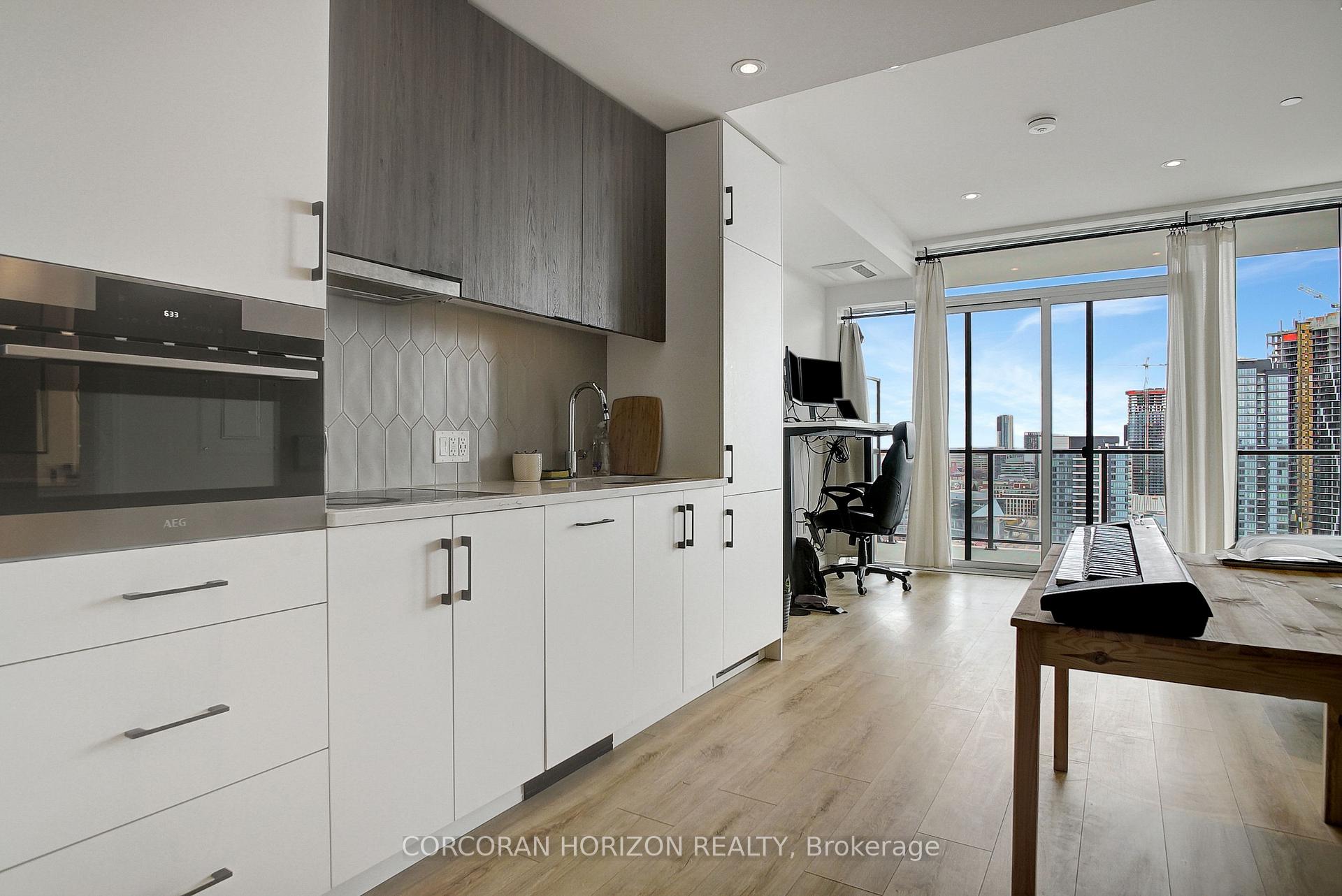 Photo 1 of Unit 1710, 741 King Street W, Waterloo, KW Hospital — HOMEH